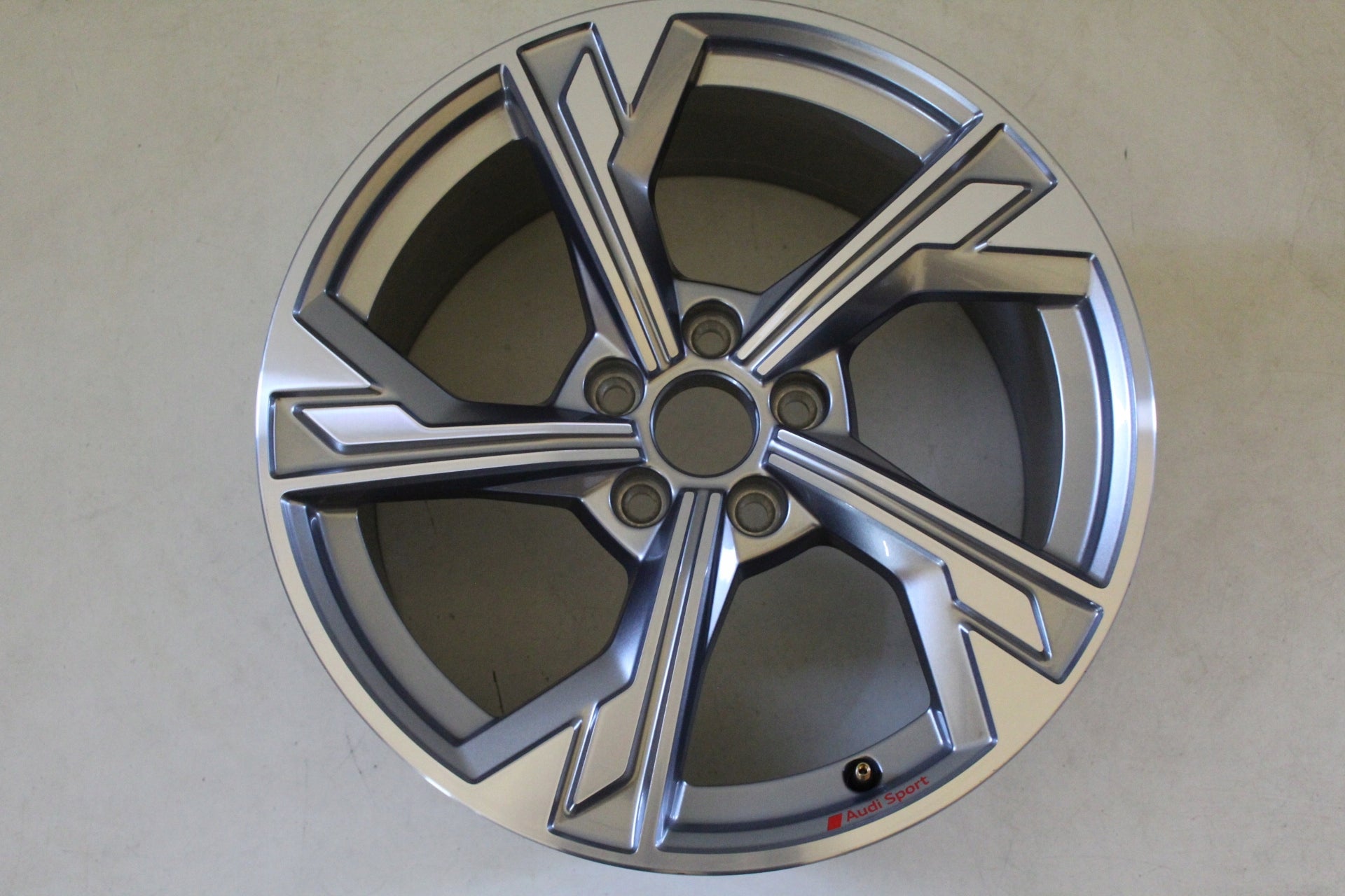  1x aluminum rim Audi A3 TT S3 aluminum rim 18 inch 8.0J 5x112 46ET 8Y0601025P  product image