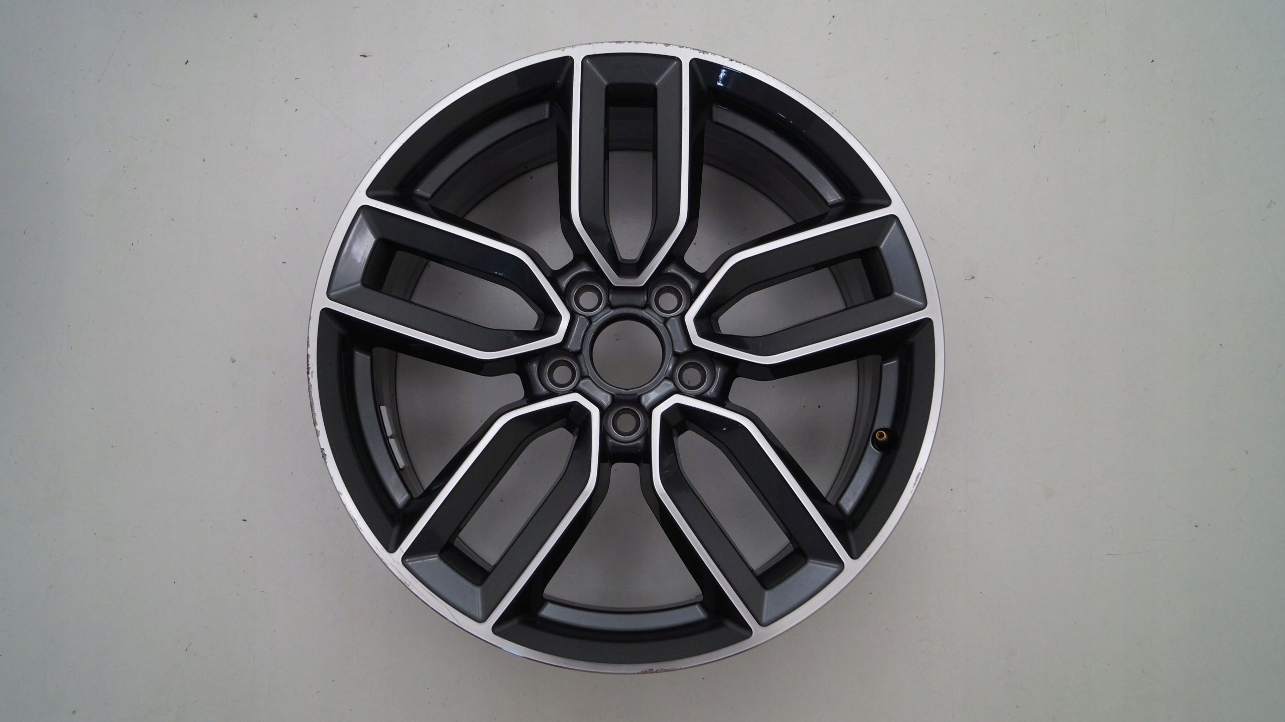  1x aluminum rim Audi A3 S3 aluminum rim 18 inch 7.5J 5x112 51ET 8V0601025M  product image