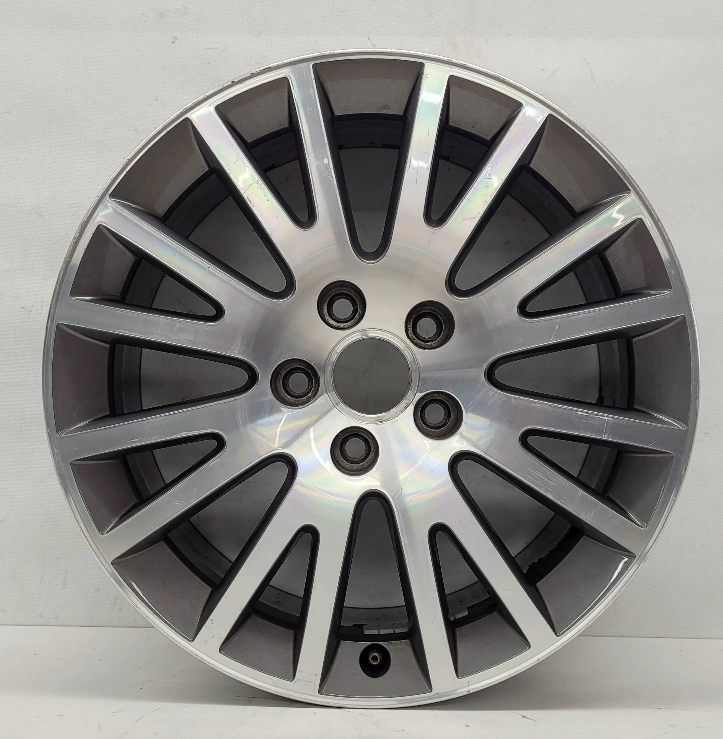  1x Alu Felge Audi A3 S3 Aluminum rim 17 Zoll 7.5J 5x112 56ET 8P0601025AD product image