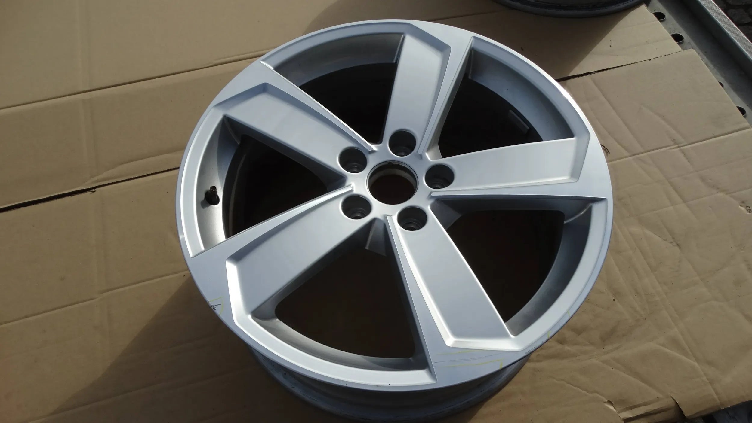  1x aluminum rim Audi A3 S3 aluminum rim 17 inch 8V0601025DF  product image