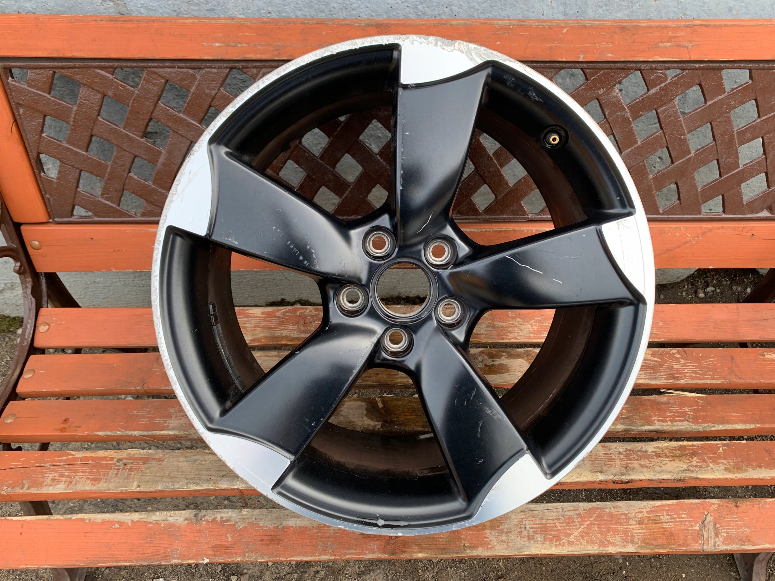  1x aluminum rim Audi A3 S3 aluminum rim 18 inch 8.0J 5x112 46ET 8V0601025AN  product image