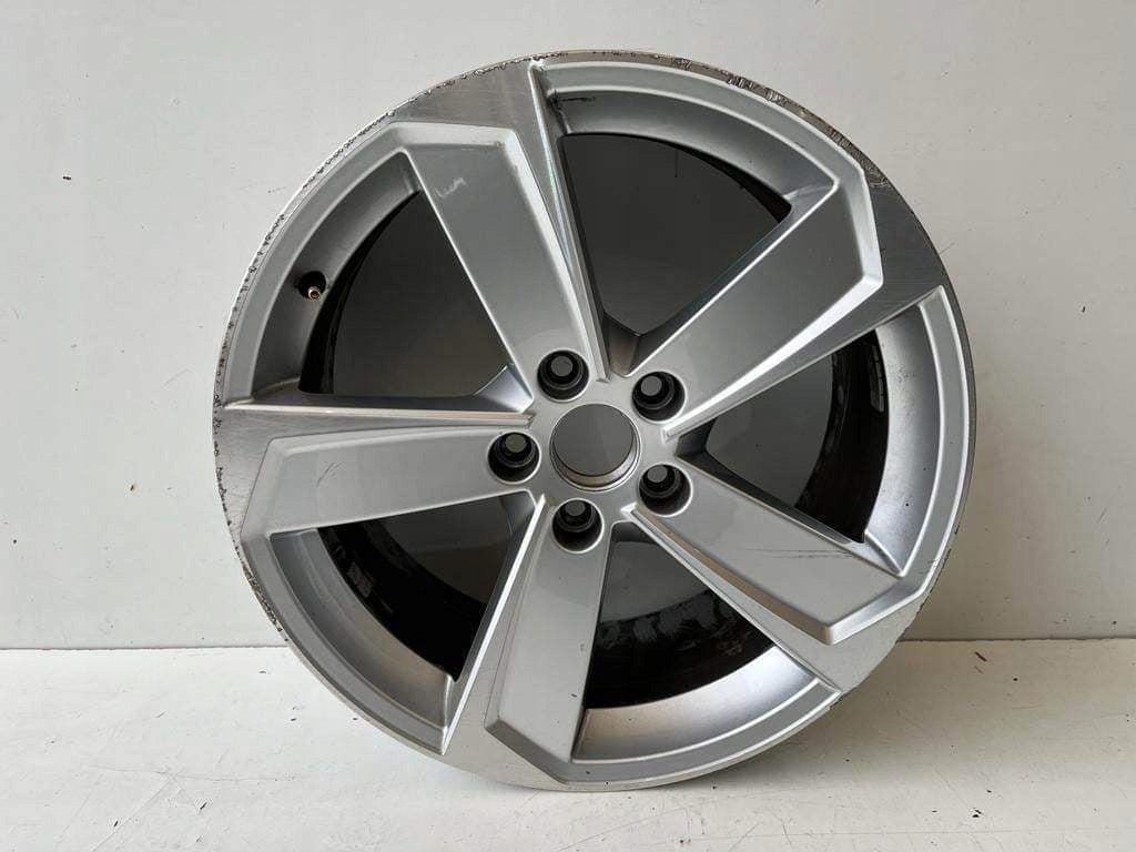  1x Alu Felge Audi A3 S3 Aluminum rim 18 Zoll 8.0J 5x112 46ET 8V0601025DF product image