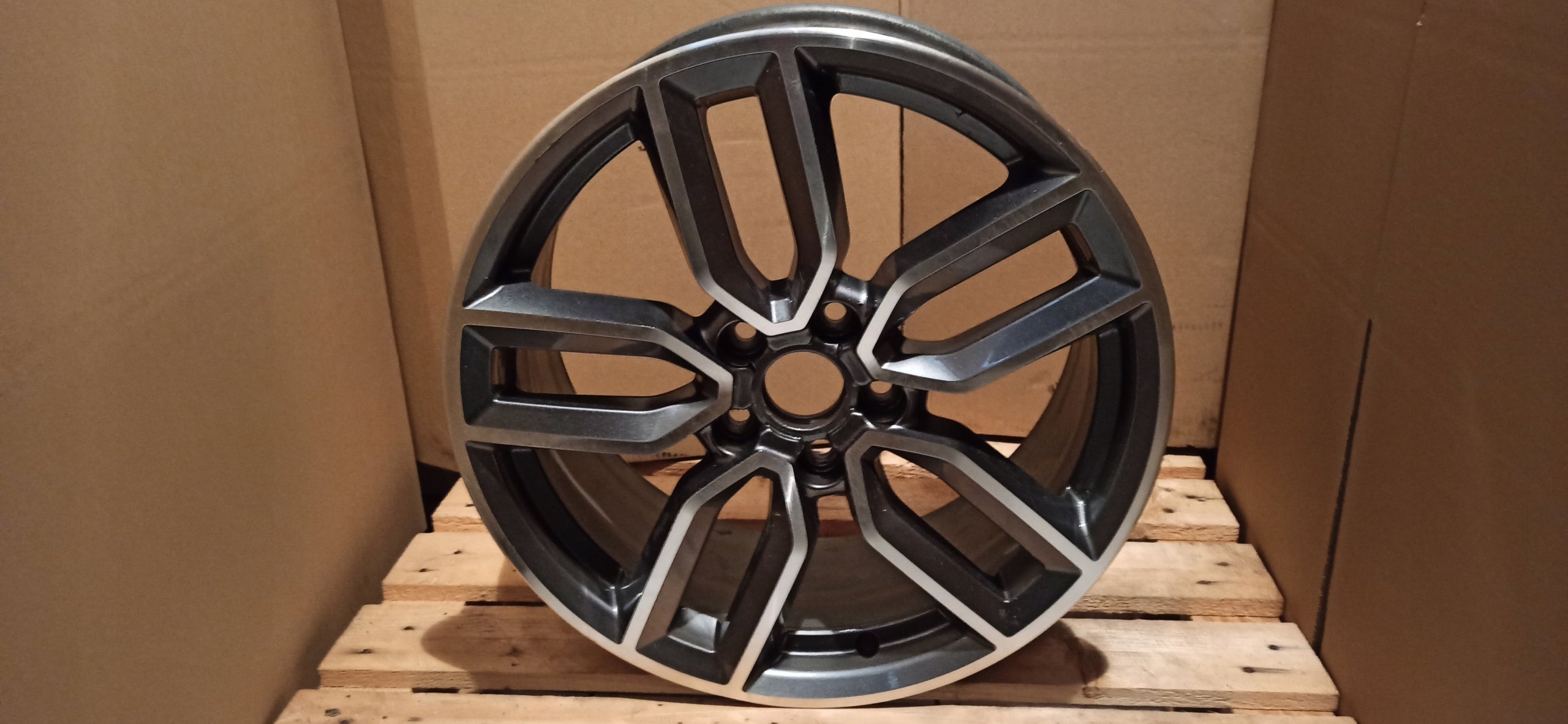  1x Alu Felge Audi A3 S3 Aluminum rim 18 Zoll 7.5J 5x112 8V0601025M product image