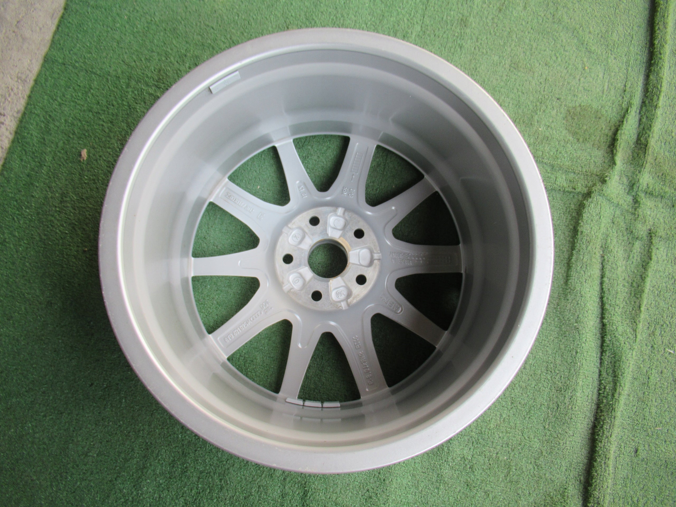 1x Alu Felge Audi A3 S3 Aluminum rim 18 Zoll 8.5J 5x112 46ET 8Y0601025M