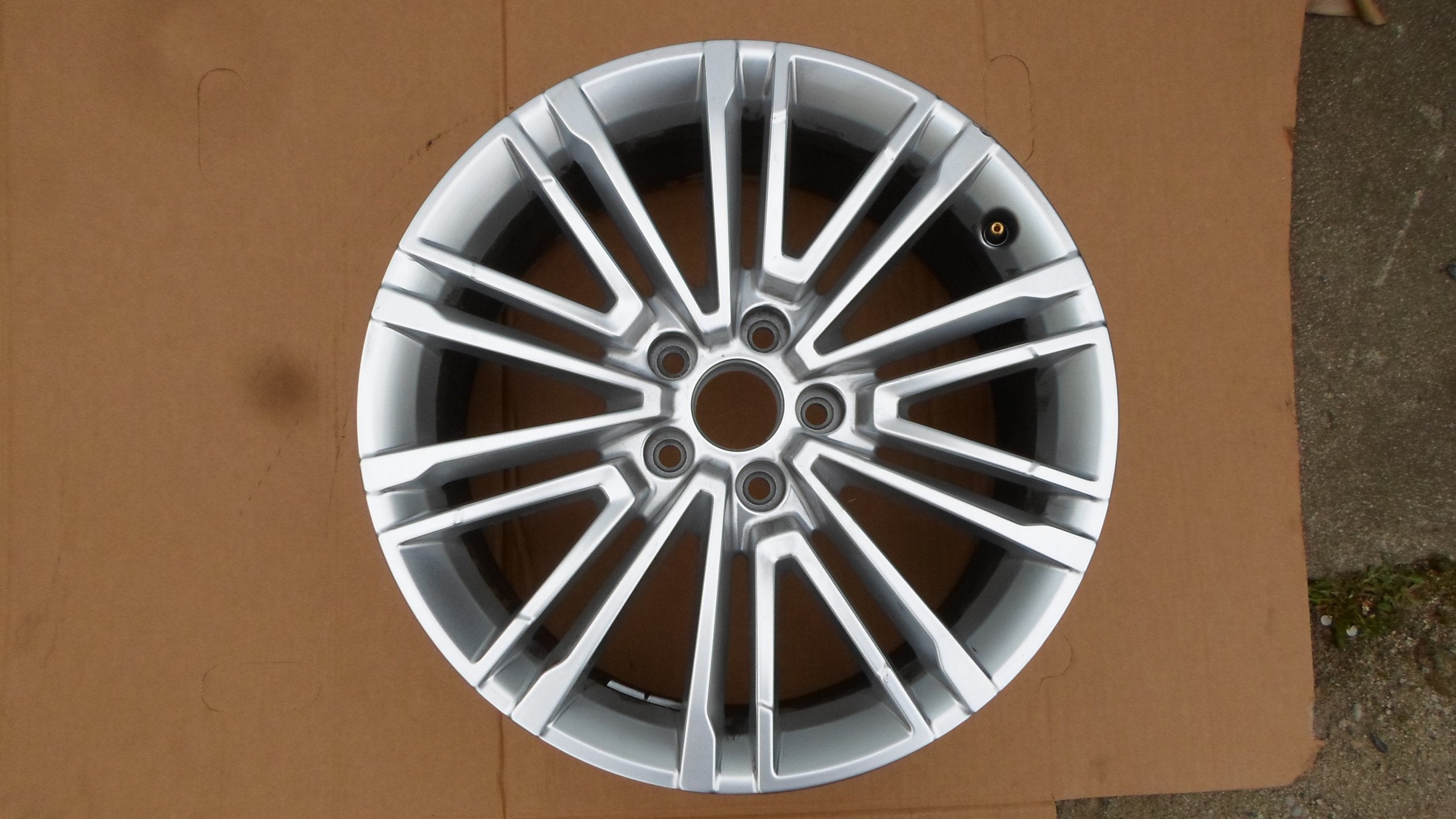  1x Alu Felge Audi A3 S3 Aluminum rim 18 Zoll 8.0J 5x112 46ET product image