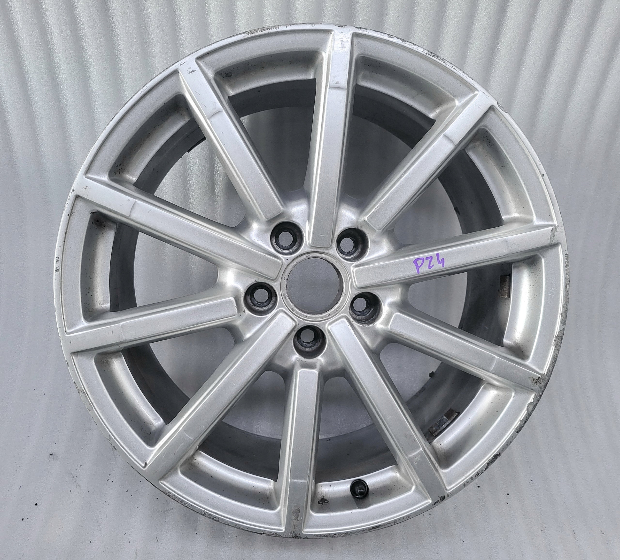 1x Alu Felge Audi A3 S3 Aluminum rim 18 Zoll 8.0J 5x112 46ET 8V0601025AQ