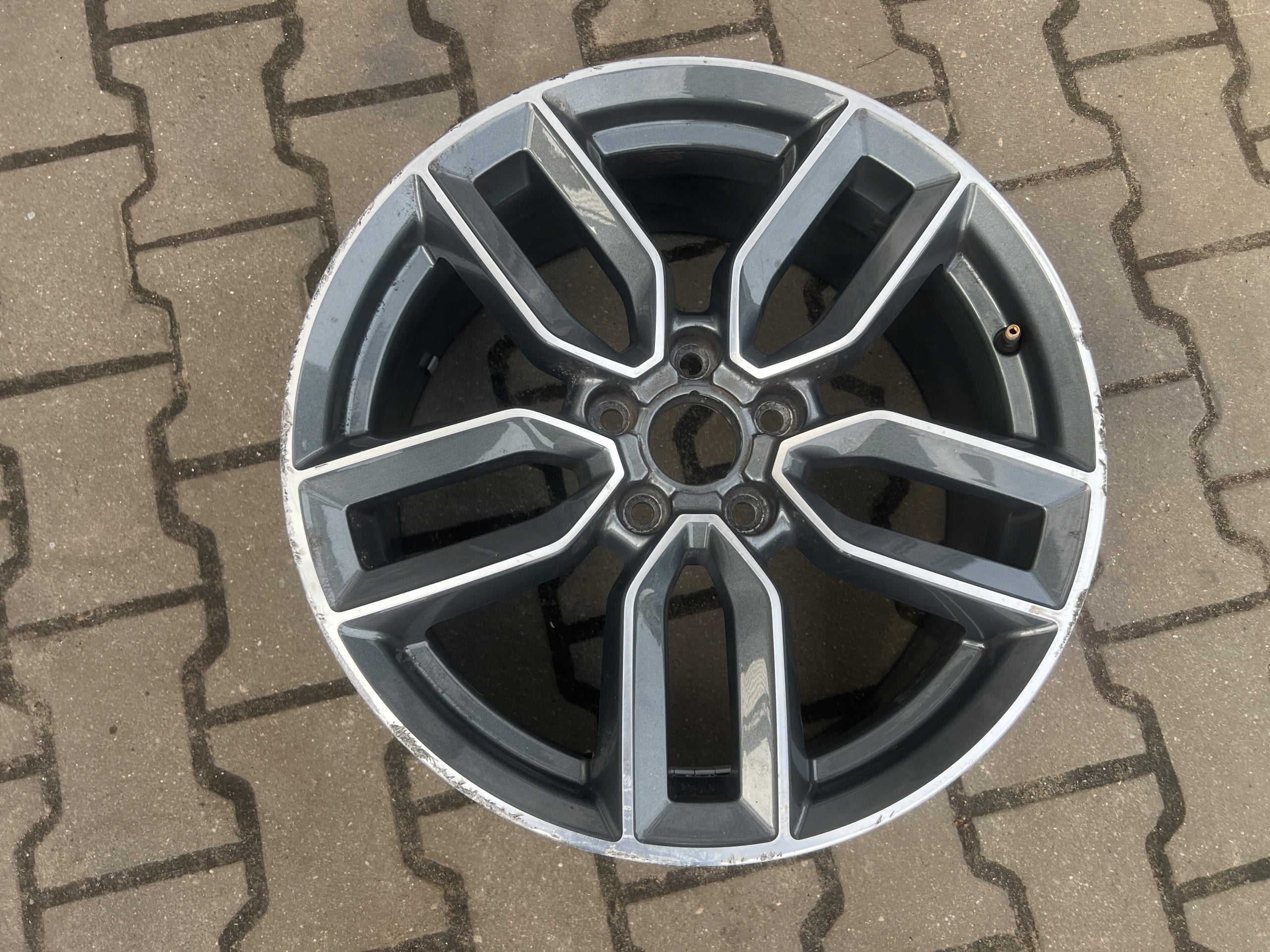  1x aluminum rim Audi A3 S3 aluminum rim 18 inch 7.5J 5x112 51ET 8V0601025M  product image