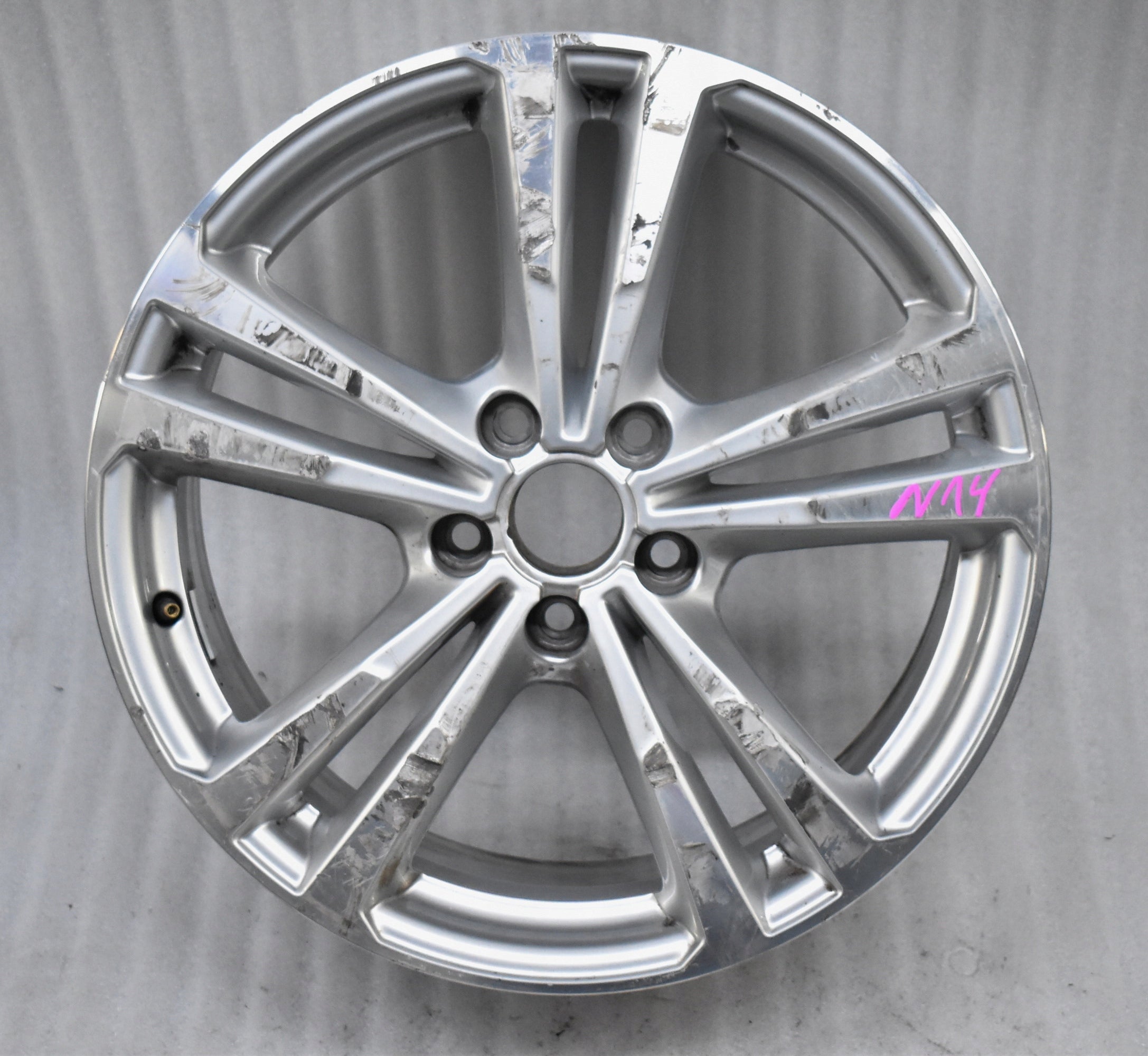 1x Alu Felge Audi A3 S3 Aluminum rim 18 Zoll 7.5J 5x112 51ET 8V0601025AJ