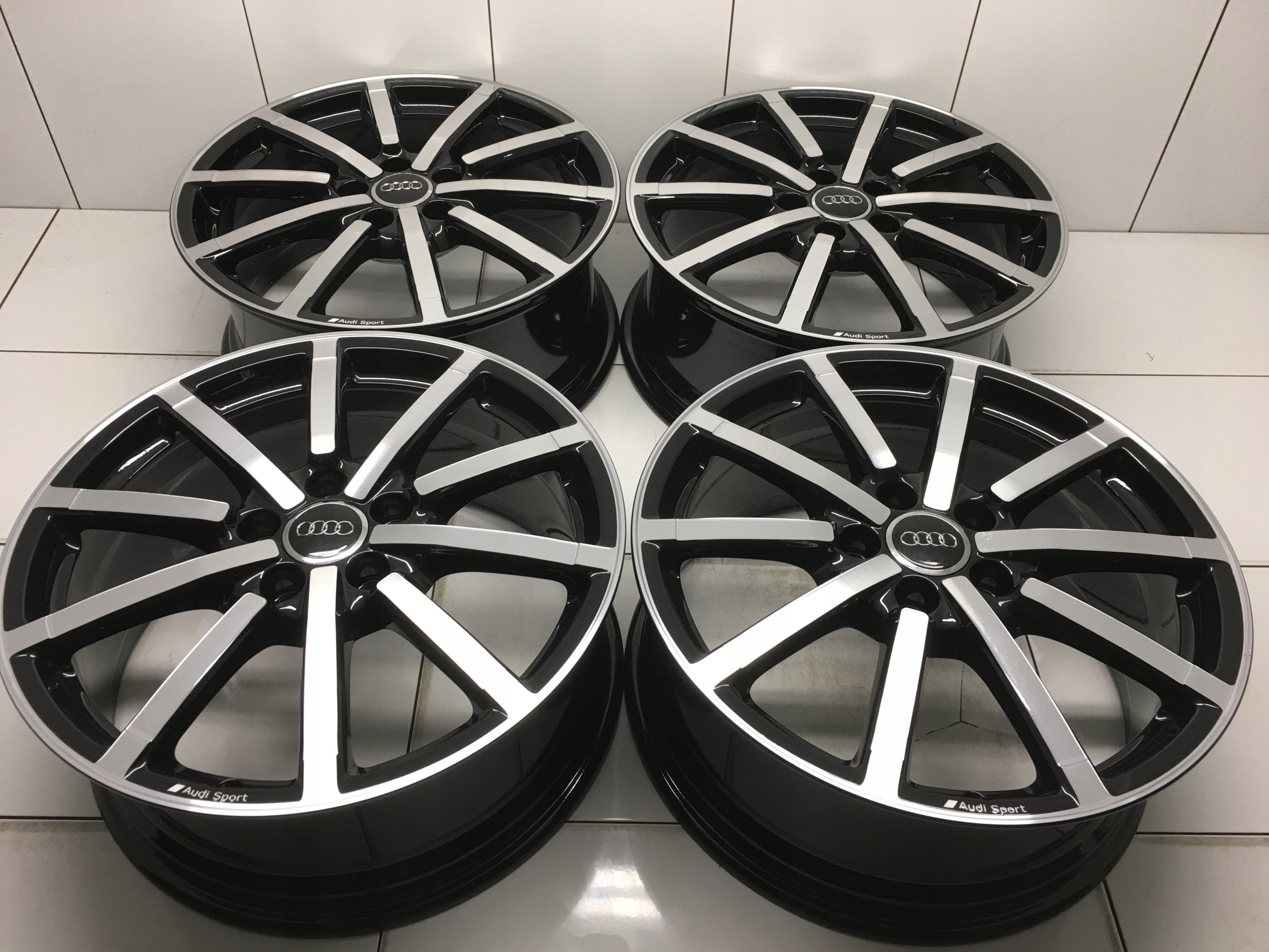 Alu Felge Audi A3 S3 Aluminum rim 18 Zoll 8.0J 5x112