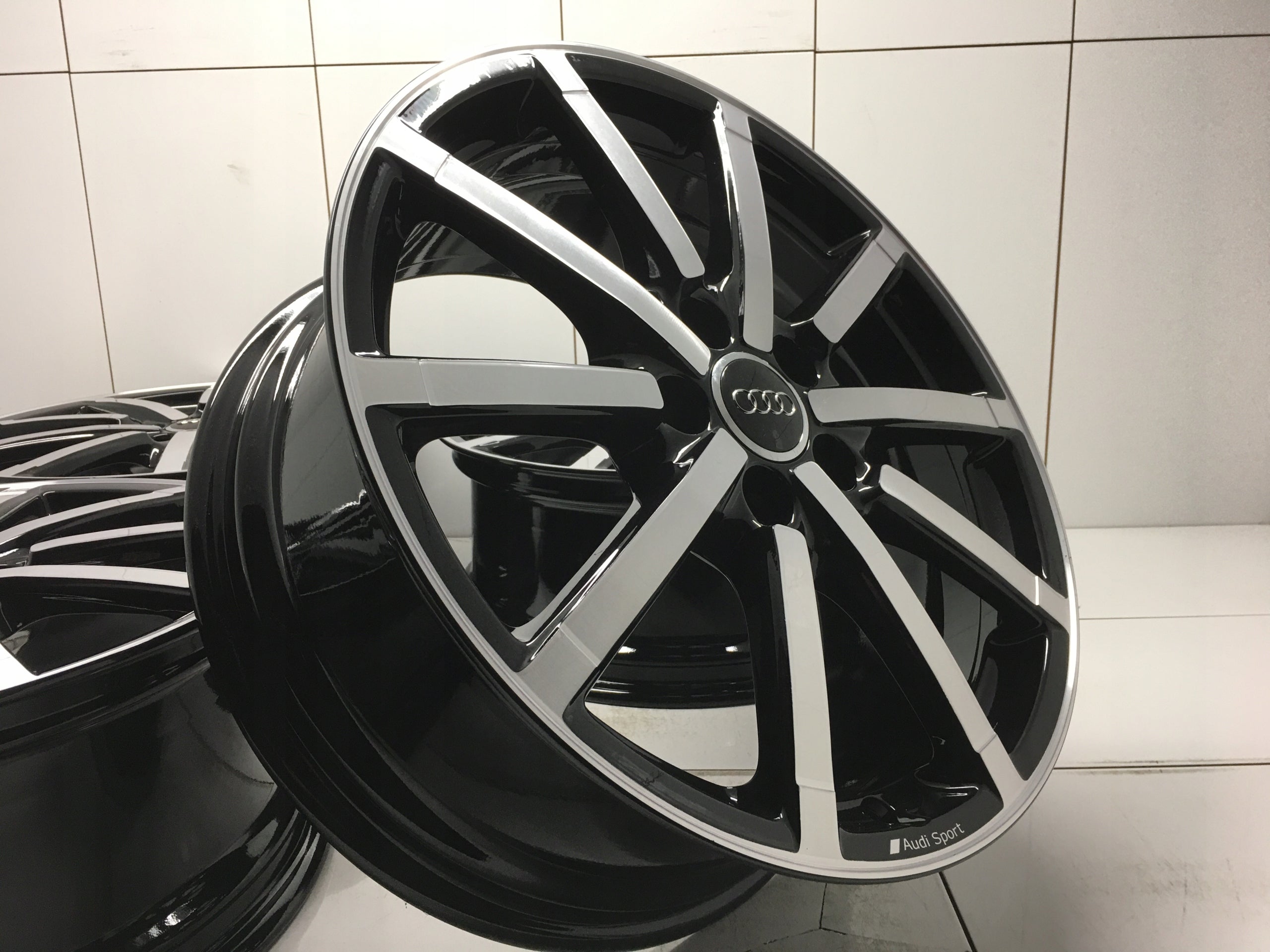 Alu Felge Audi A3 S3 Aluminum rim 18 Zoll 8.0J 5x112