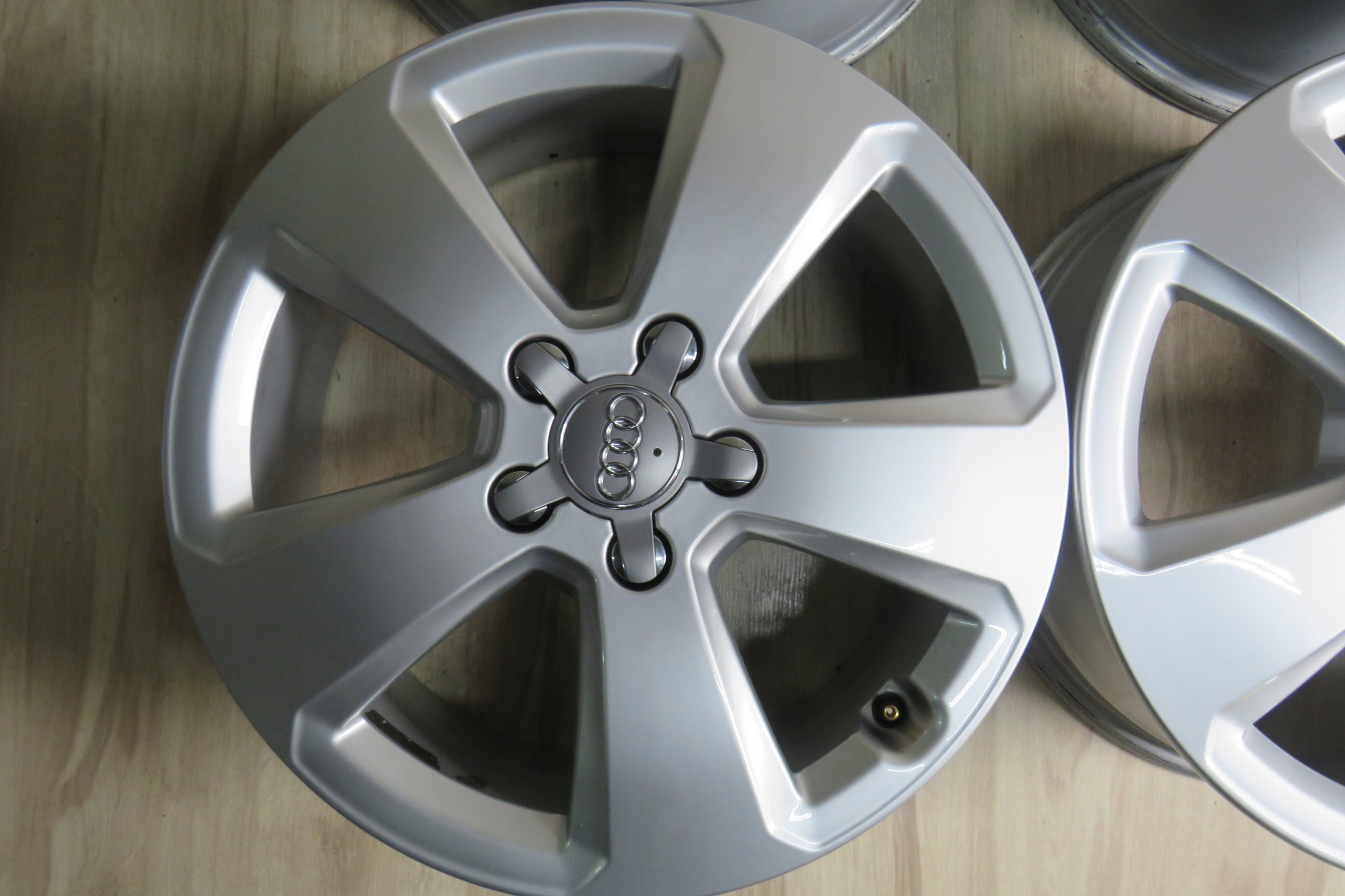 Alu Felge Audi A3 S3 Aluminum rim 17 Zoll 7.0J 5x112 48ET