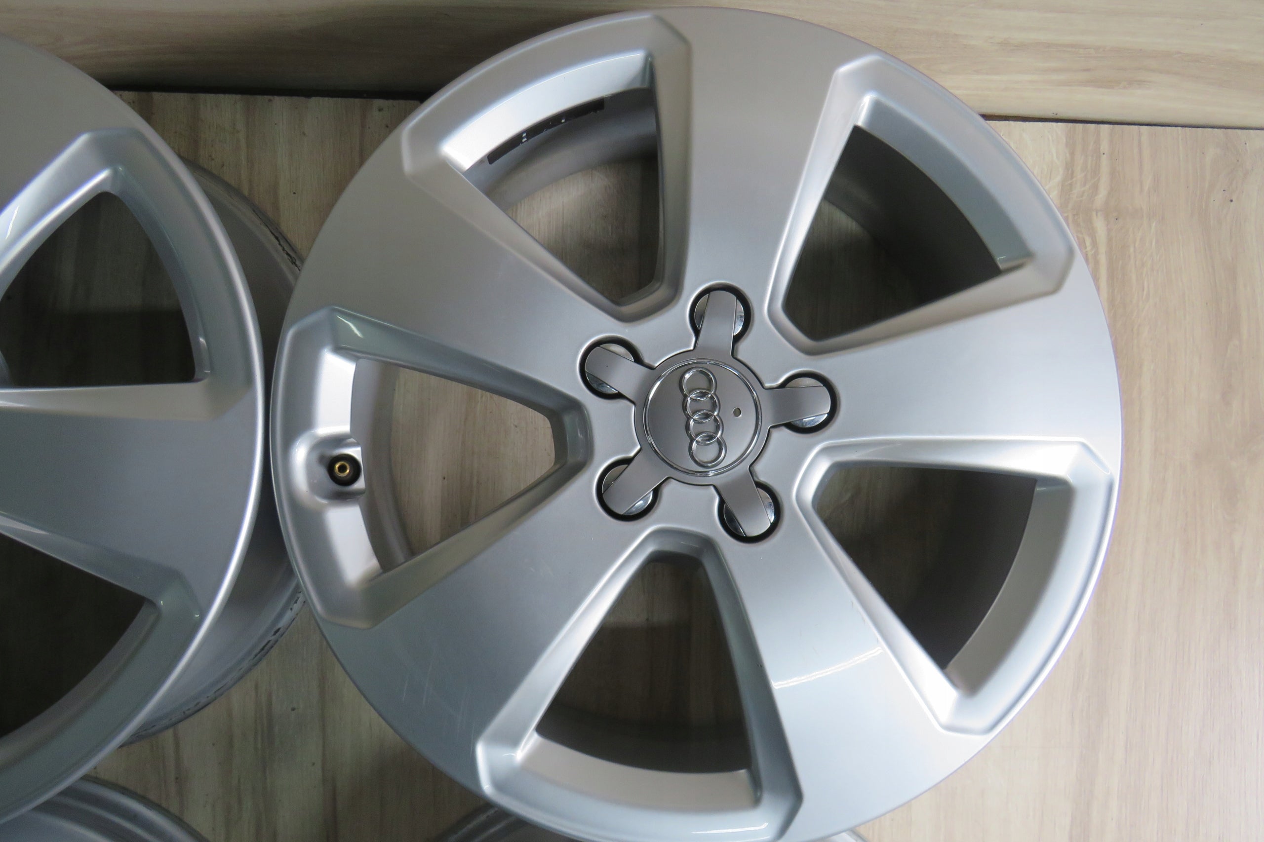 Alu Felge Audi A3 S3 Aluminum rim 17 Zoll 7.0J 5x112 48ET