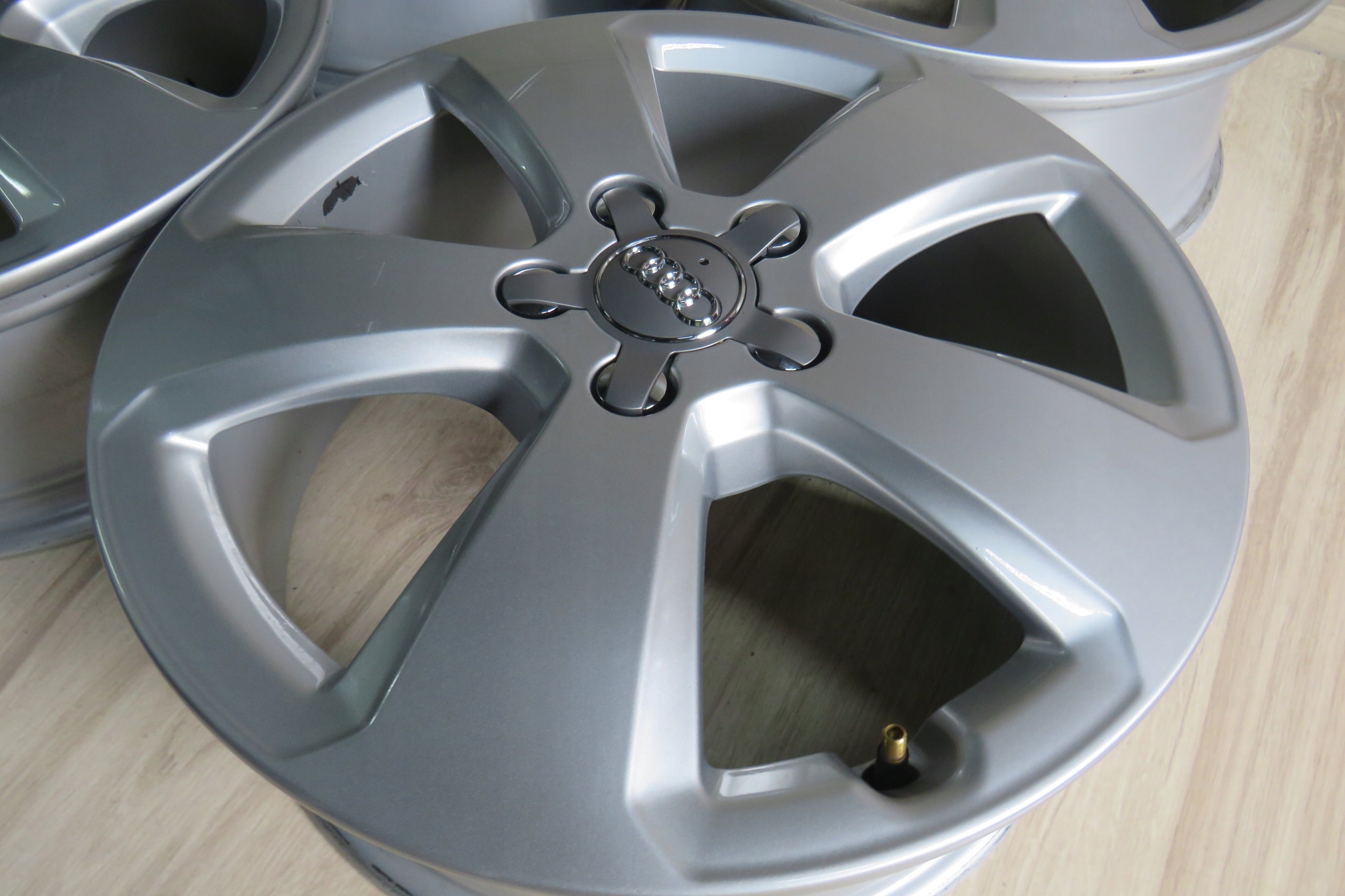 Alu Felge Audi A3 S3 Aluminum rim 17 Zoll 7.0J 5x112 48ET