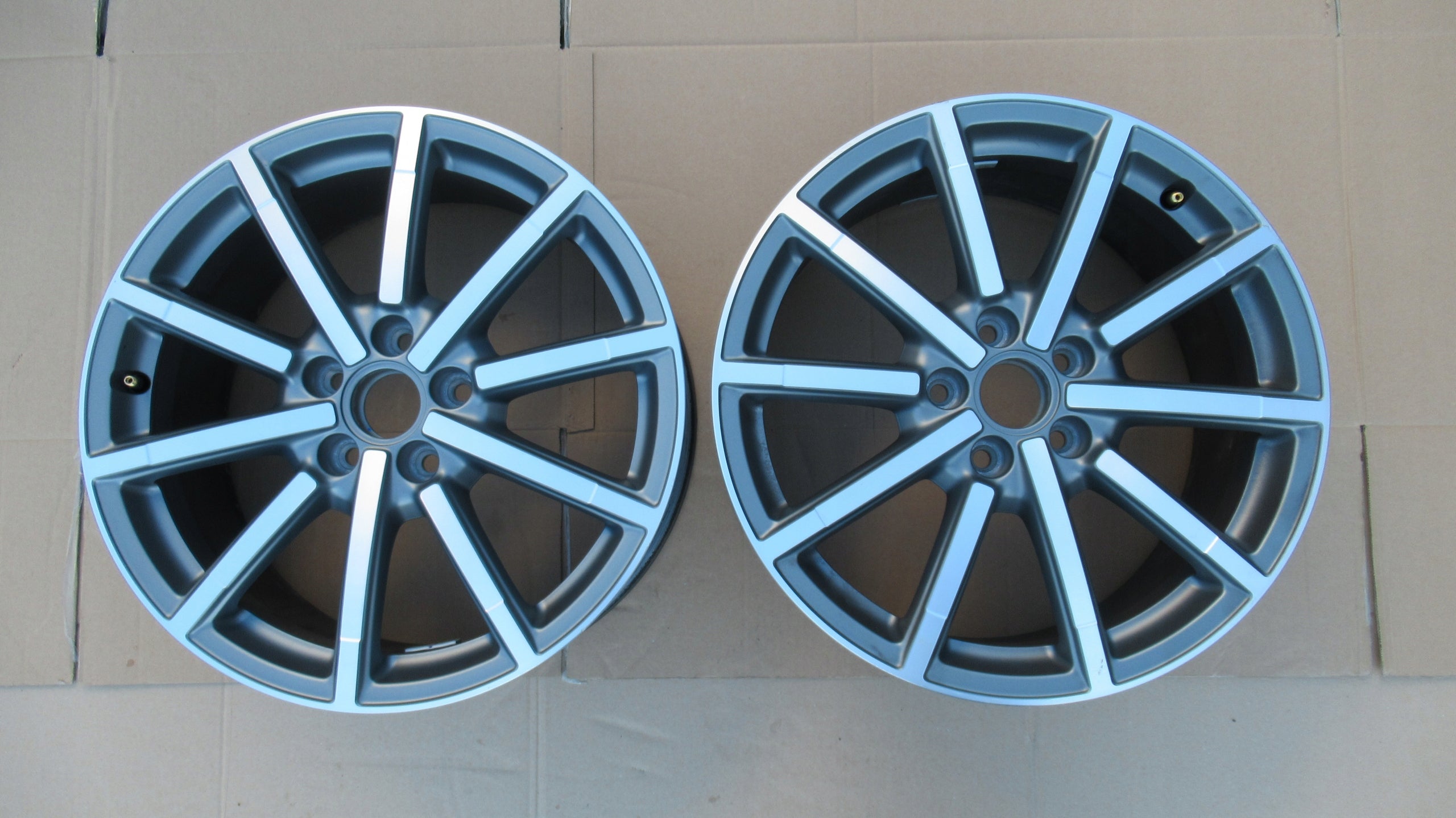 1x Alu Felge Audi A3 Aluminum rim 18 Zoll 7.5J 5x112