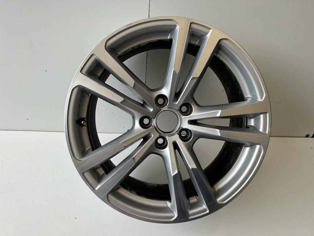  1x Alu Felge Audi A3 Aluminum rim 18 Zoll 8.0J 5x112 8V0601025 product image