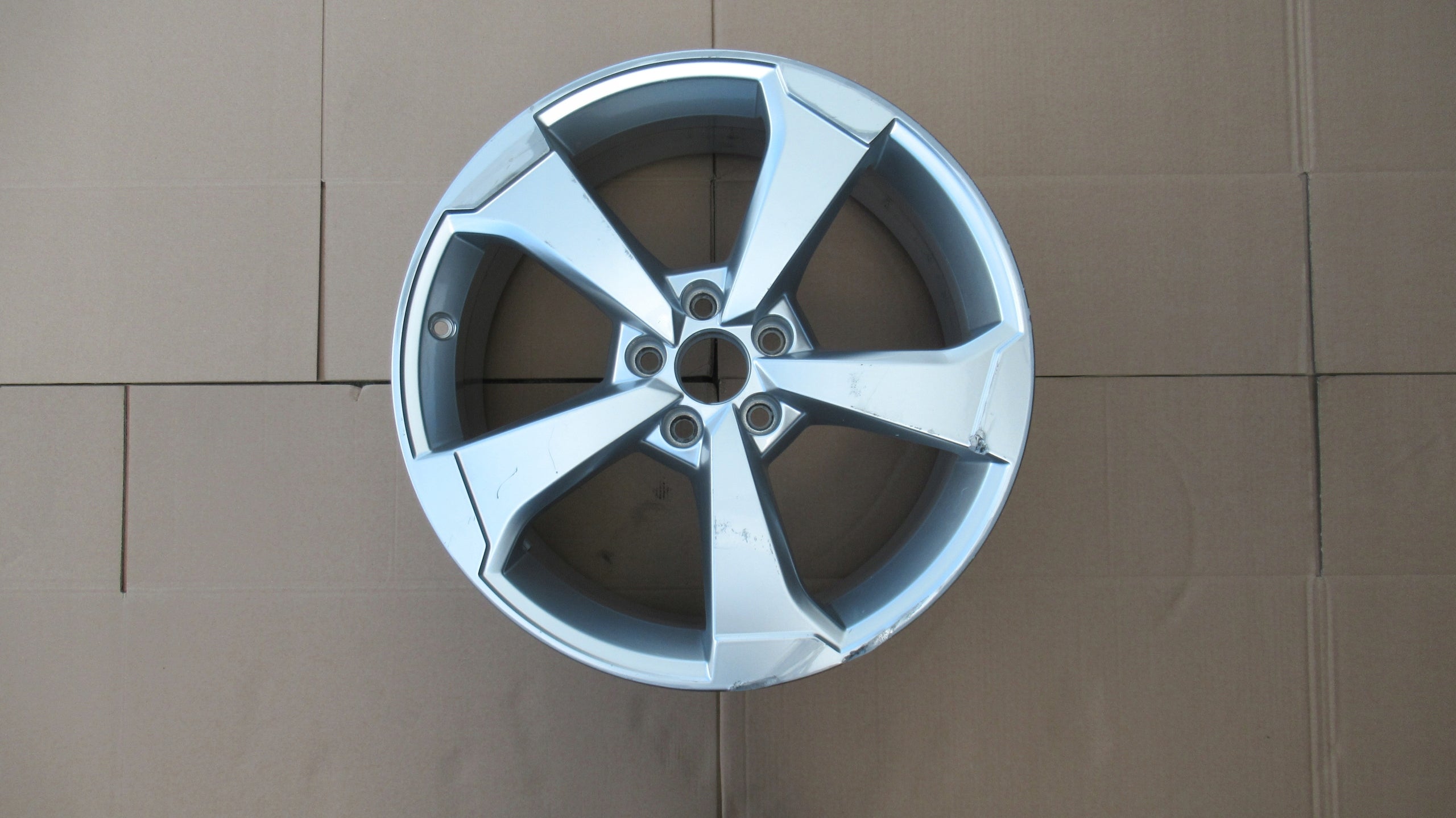 1x Alu Felge Audi A3 Aluminum rim 19 Zoll 8.0J 5x112