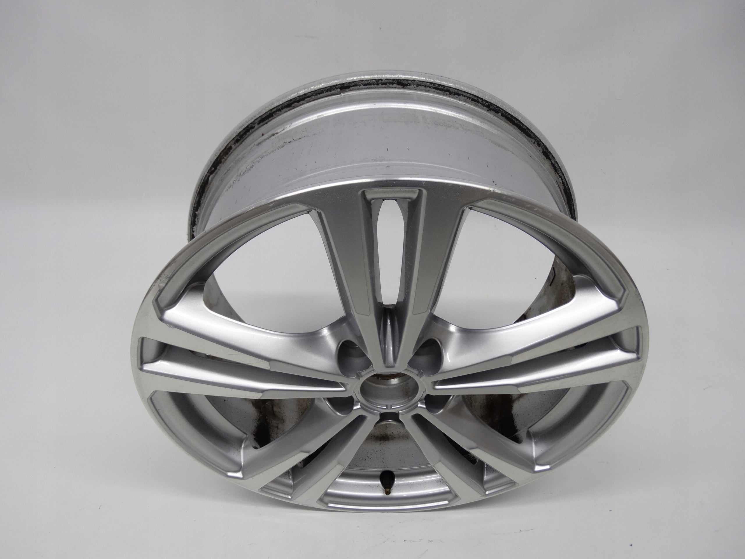 1x Alu Felge Audi A3 Aluminum rim 18 Zoll 7.5J 5x112 51ET 8V0601025BL