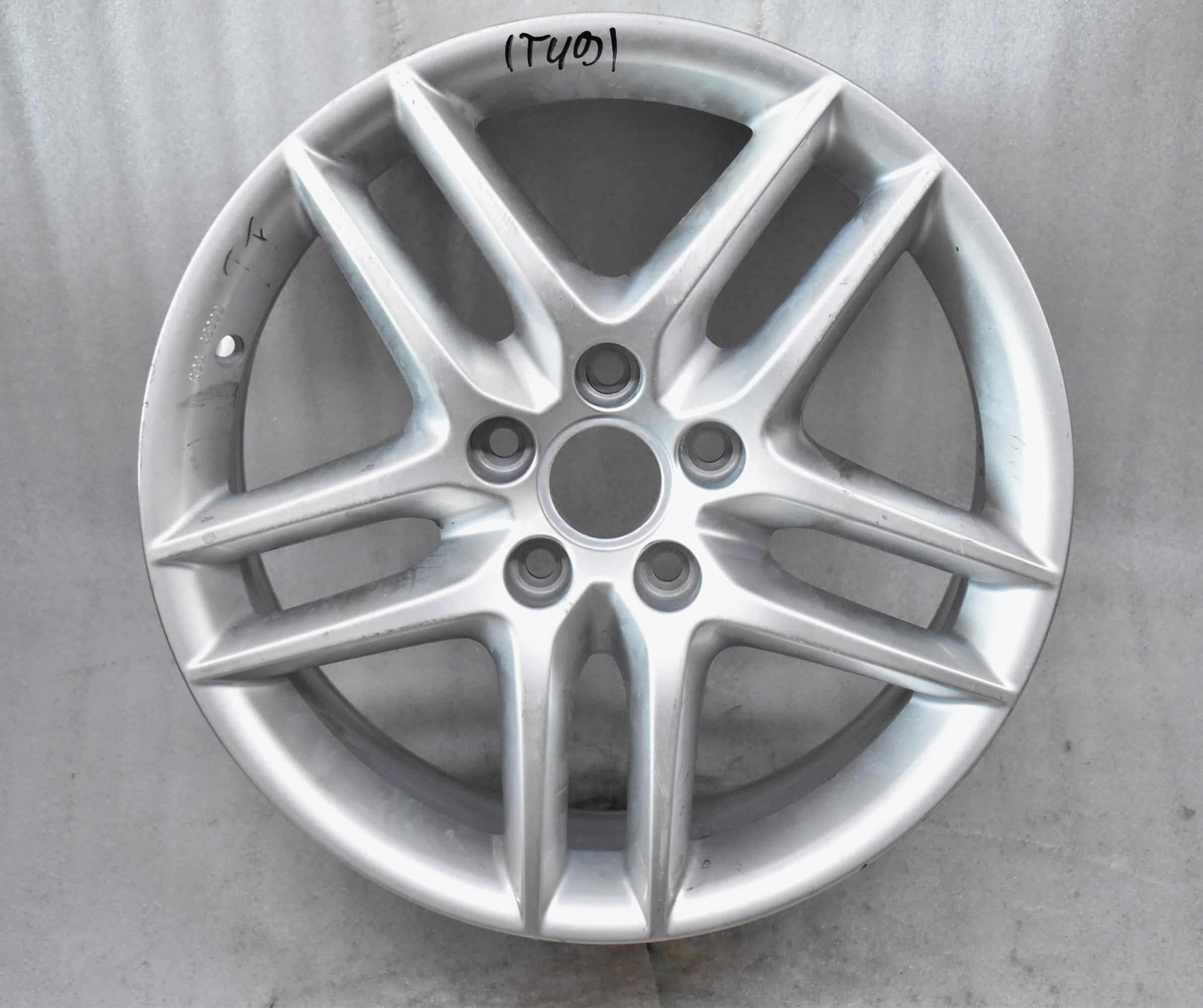  1x Alu Felge Audi A3 Aluminum rim 17 Zoll 7.5J 5x112 56ET 8P0071497 product image