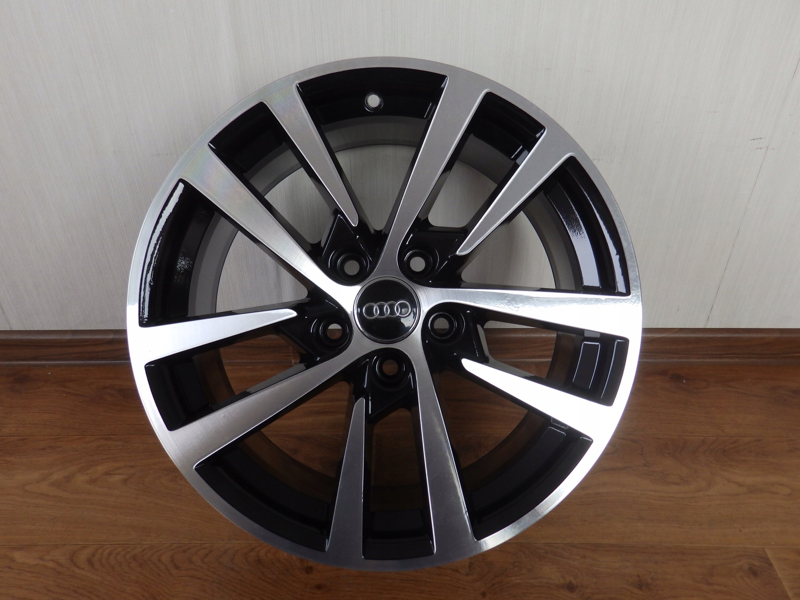 Alu Felge Audi A3 Aluminum rim 17 Zoll 7.5J 5x112 51ET