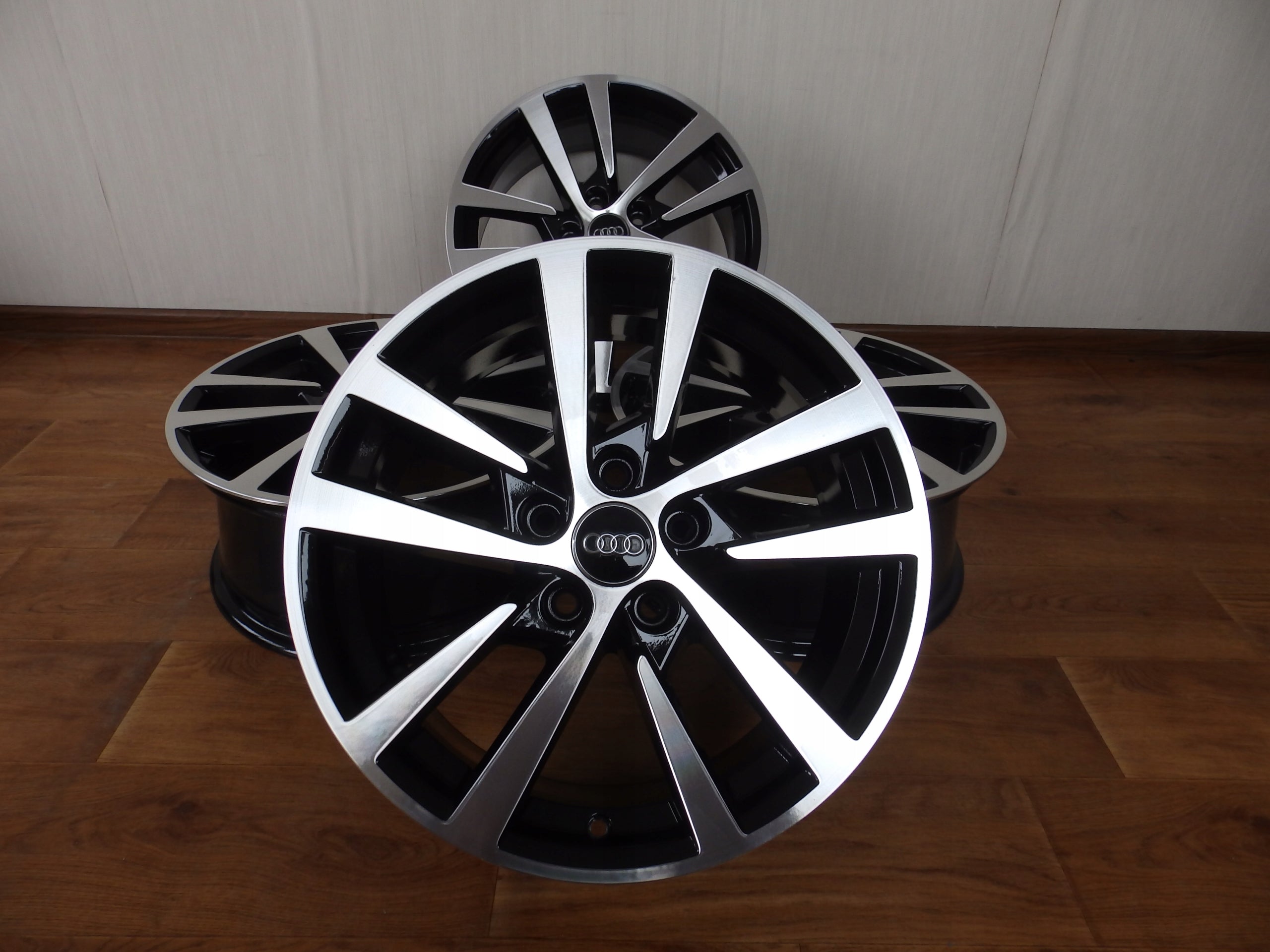 Alu Felge Audi A3 Aluminum rim 17 Zoll 7.5J 5x112 51ET