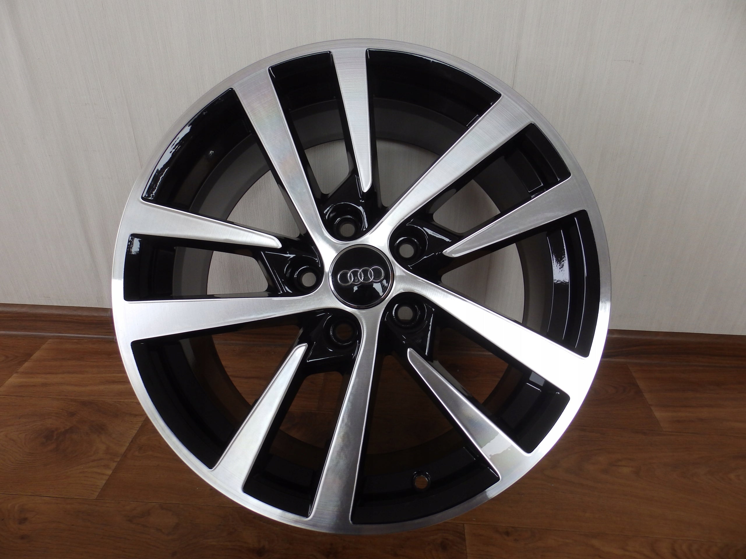 Alu Felge Audi A3 Aluminum rim 17 Zoll 7.5J 5x112 51ET