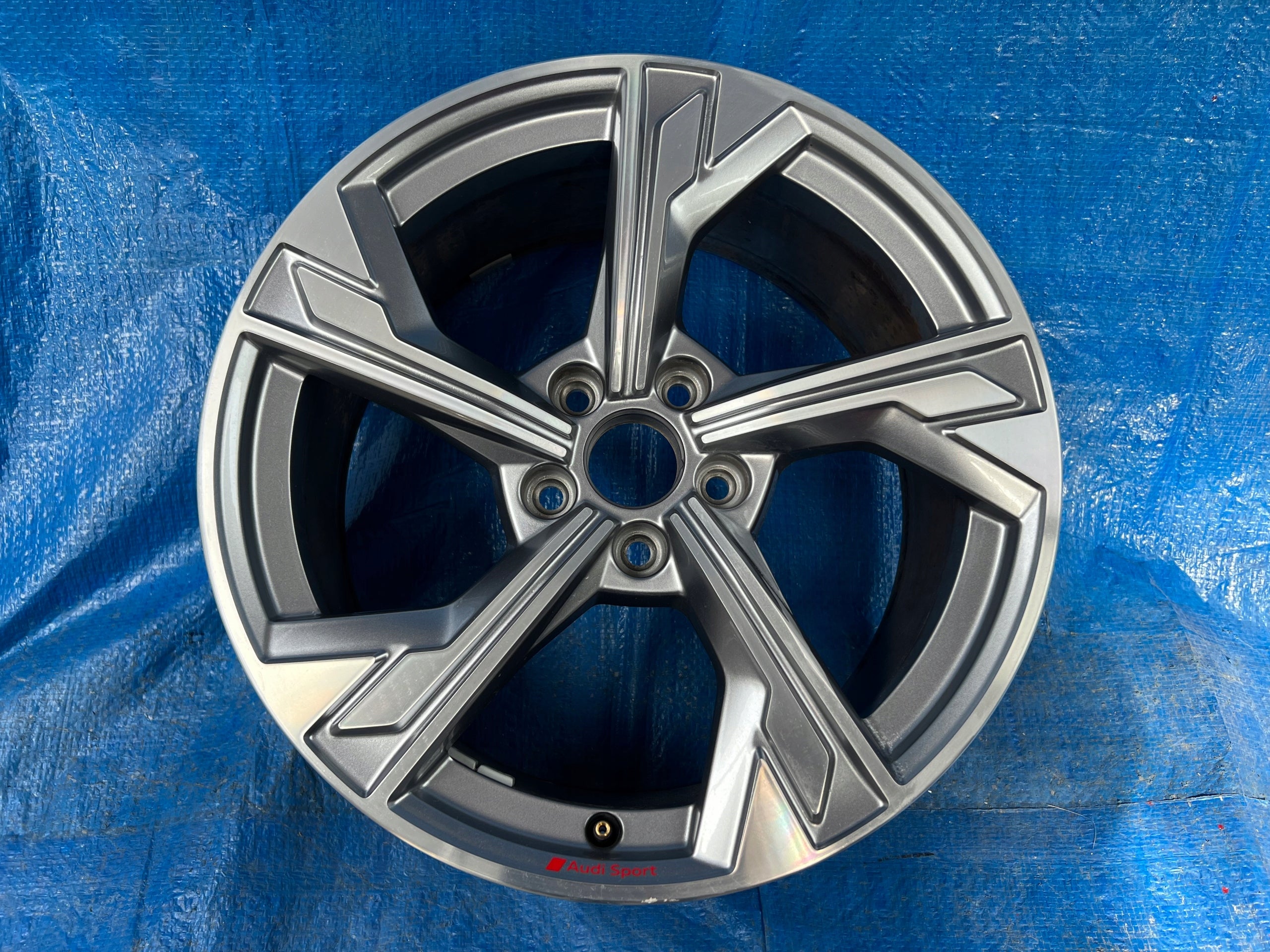  1x aluminum rim Audi A3 aluminum rim 18 inch 8.0J 5x112 8Y0601025P  product image