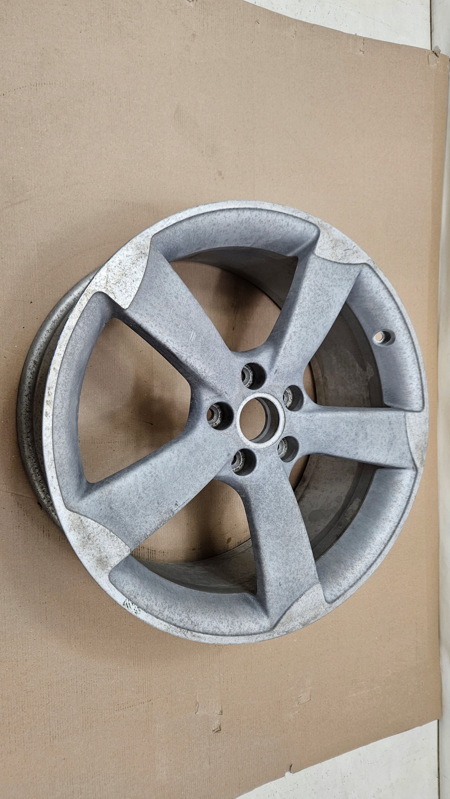 1x Alu Felge Audi A3 Aluminum rim 19 Zoll 8.5J 5x112 8P0601025DB