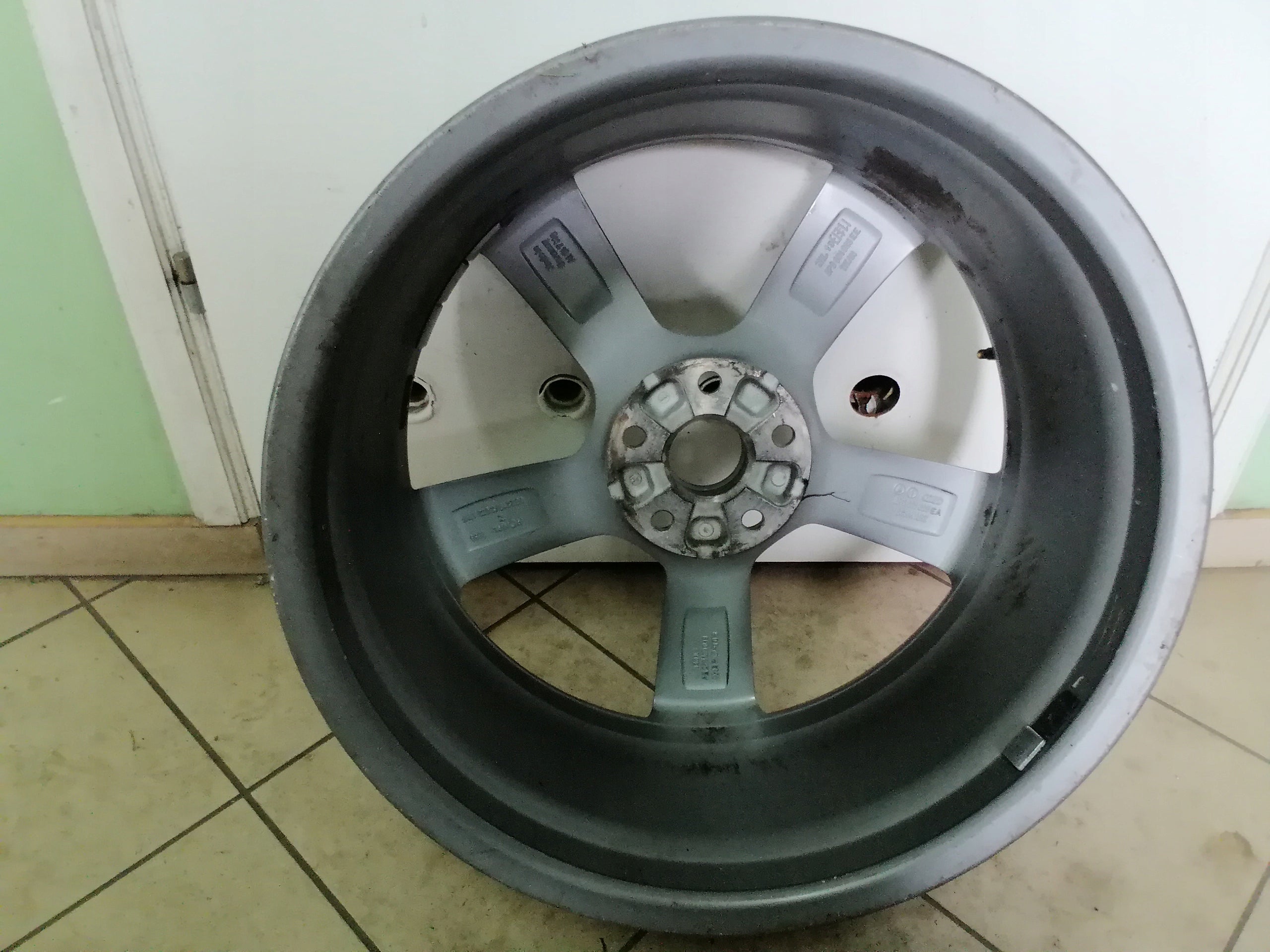 1x Alu Felge Audi A3 Aluminum rim 18 Zoll 8.0J 5x112 50ET 8P0601025EE