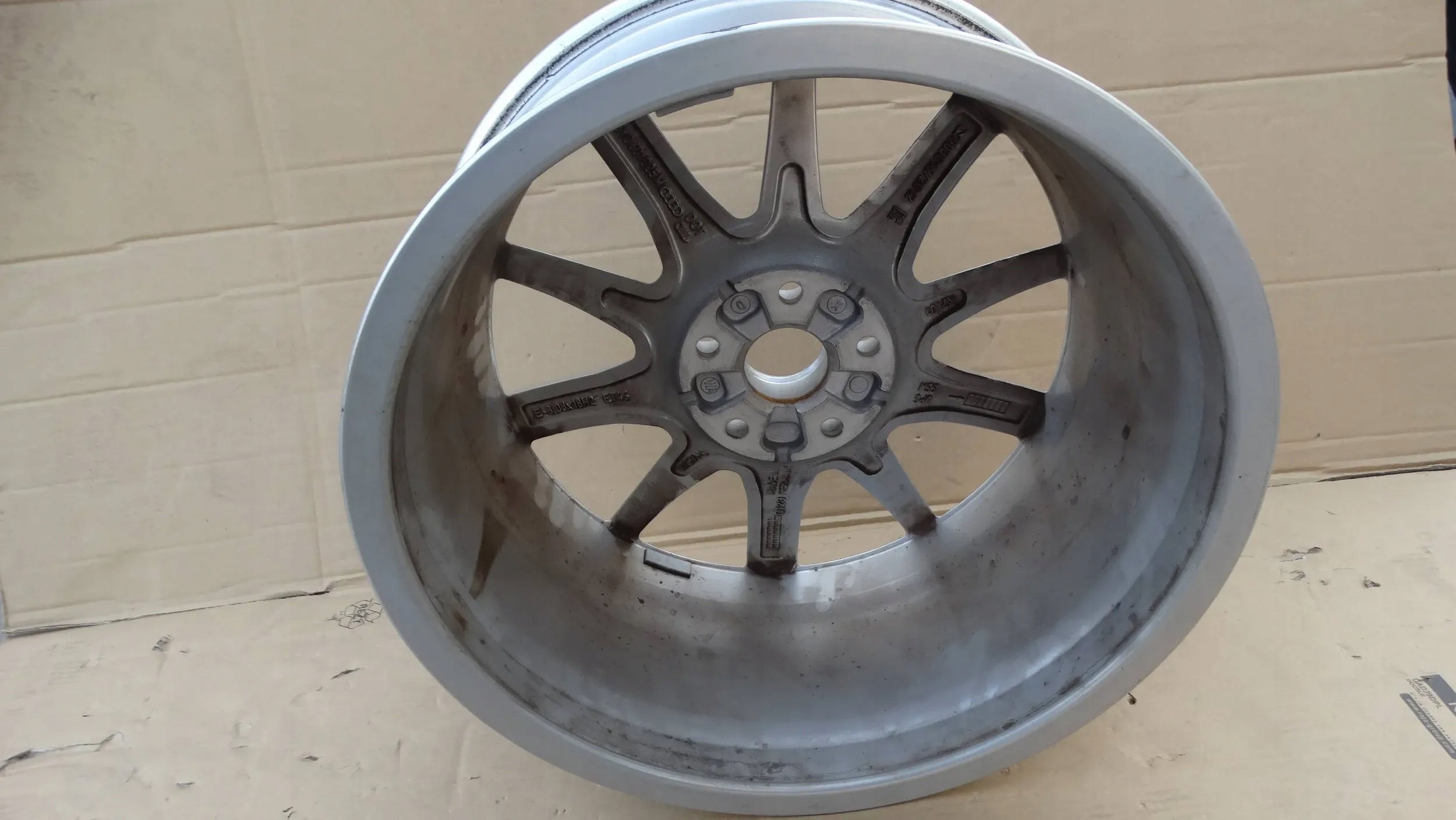 1x Alu Felge Audi A3 Aluminum rim 18 Zoll 8Y0601025M