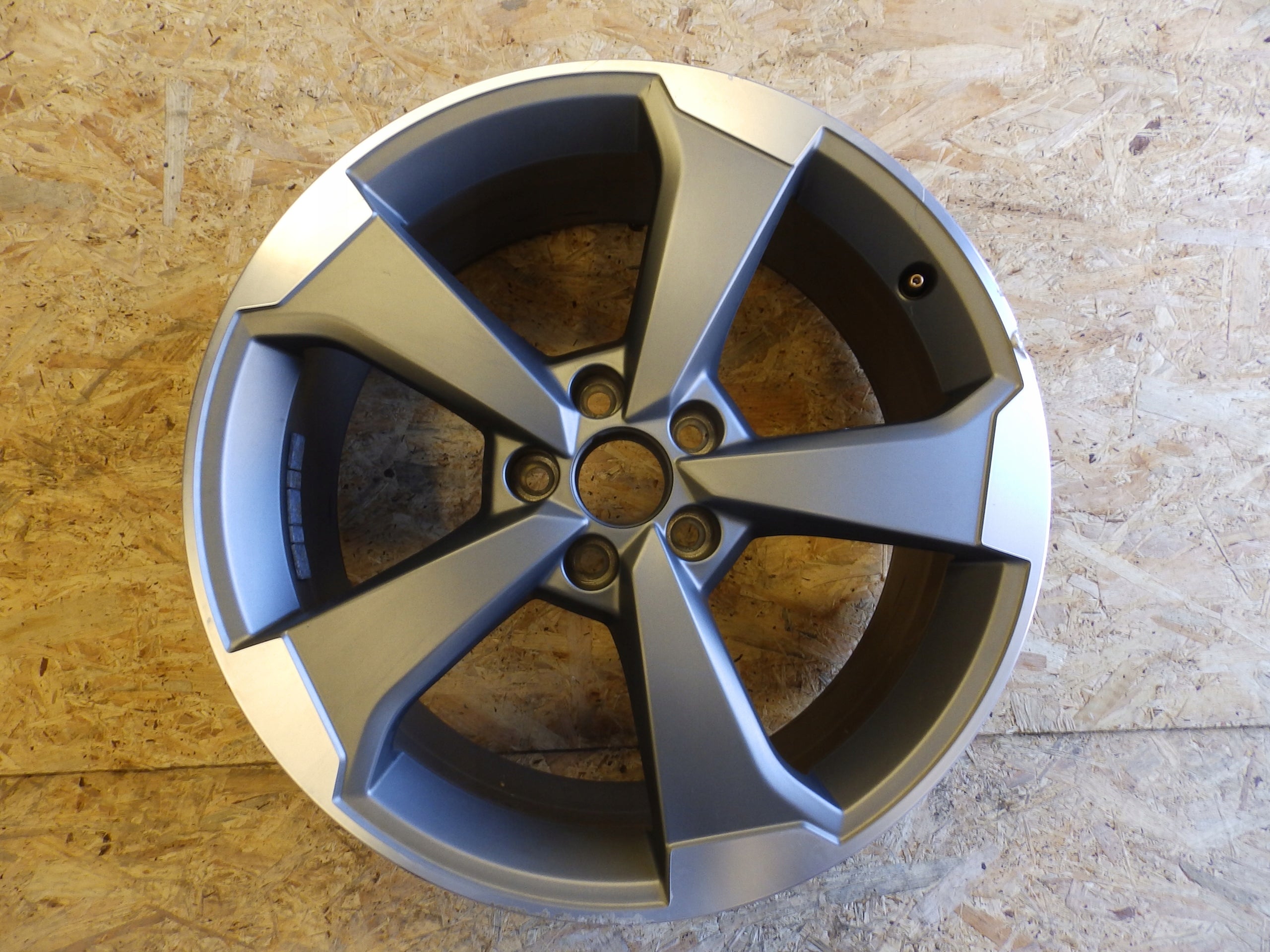  1x aluminum rim Audi A3 Aluminum rim 19 inch 8.0J 5x112 49ET  product image