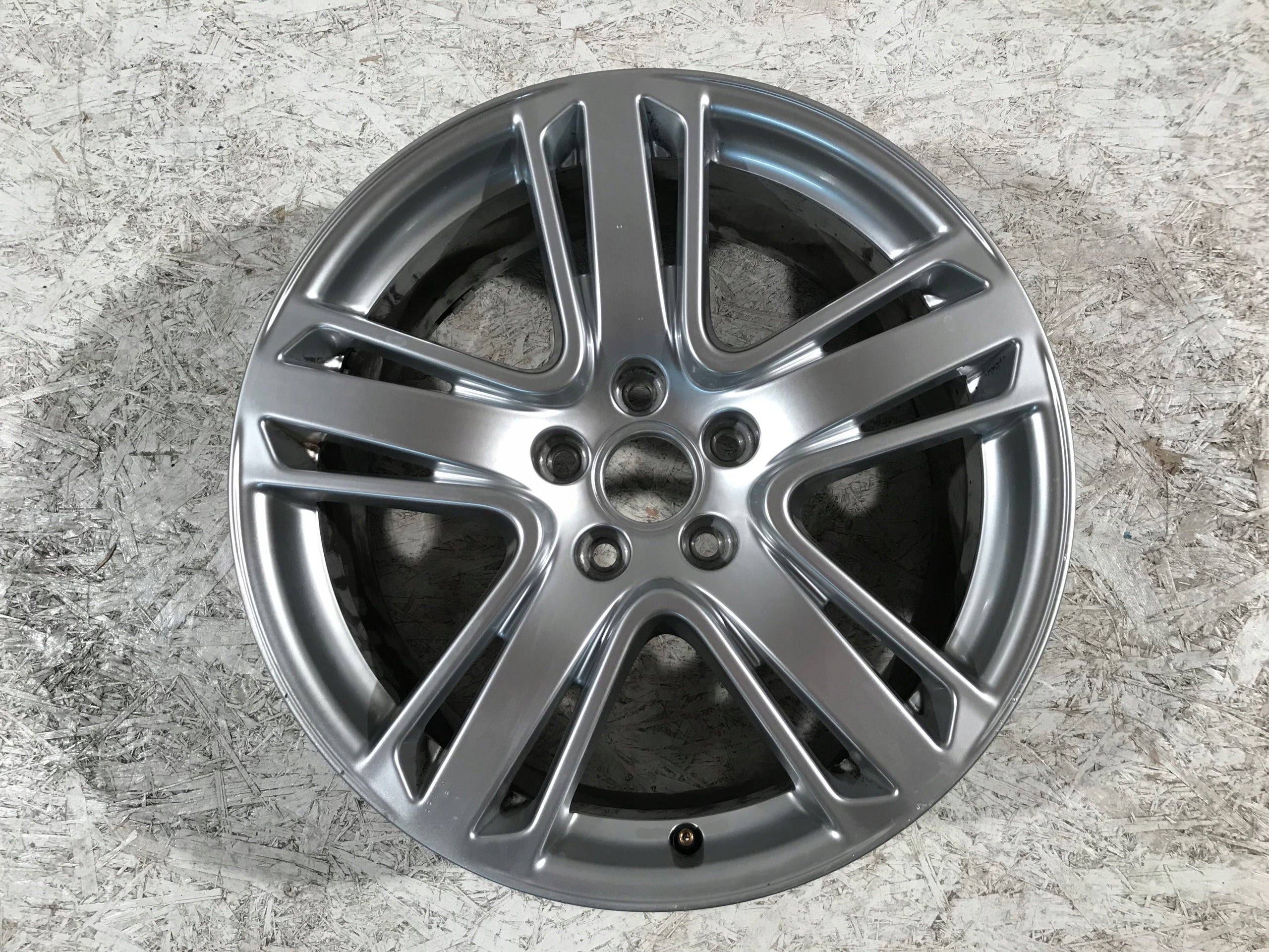 1x Alu Felge Audi A3 Aluminum rim 18 Zoll 8.0J 5x112 46ET