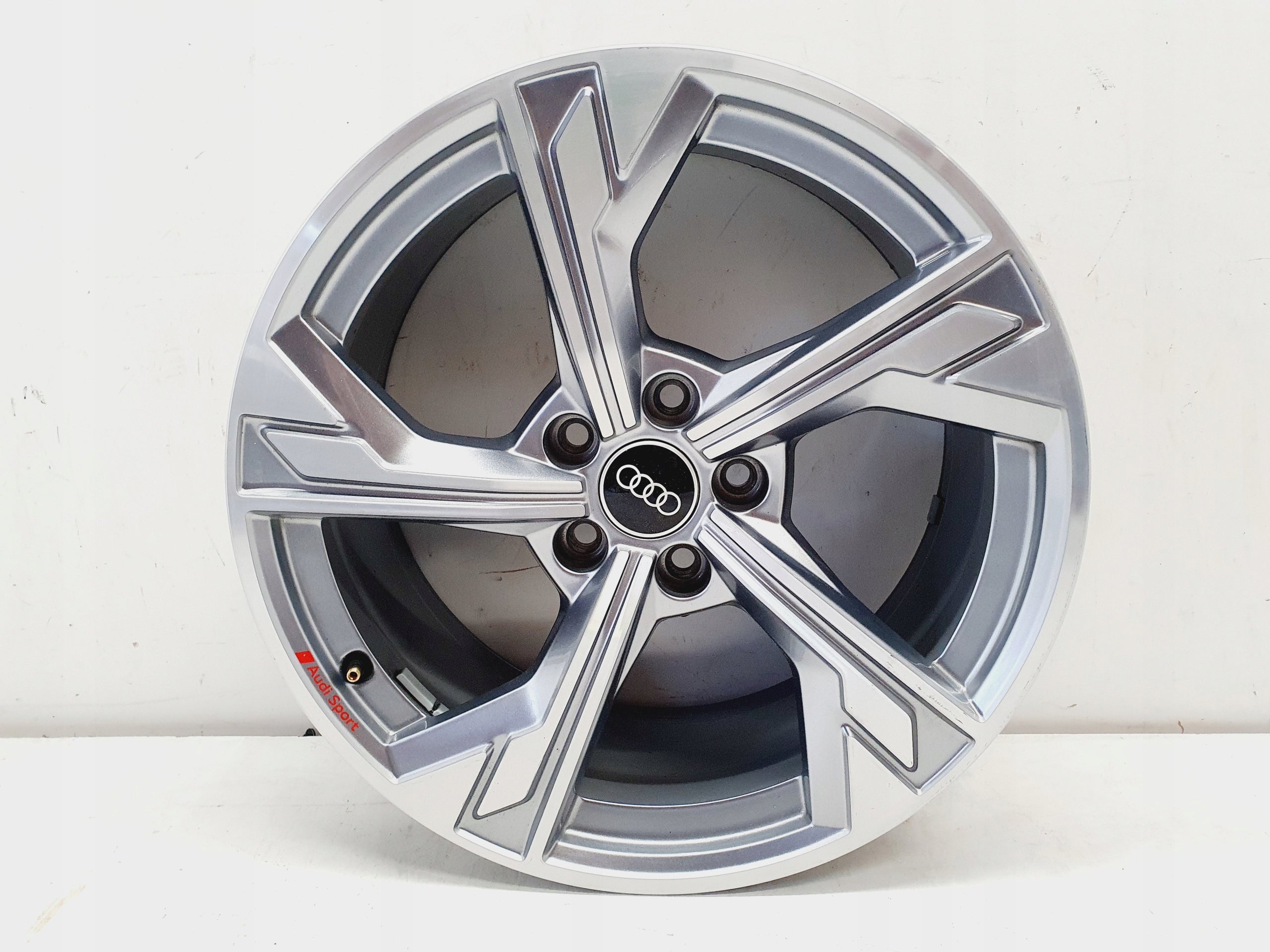  1x aluminum rim Audi A3 Aluminum rim 18 inch 8.0J 5x112 46ET 8Y0601025P  product image