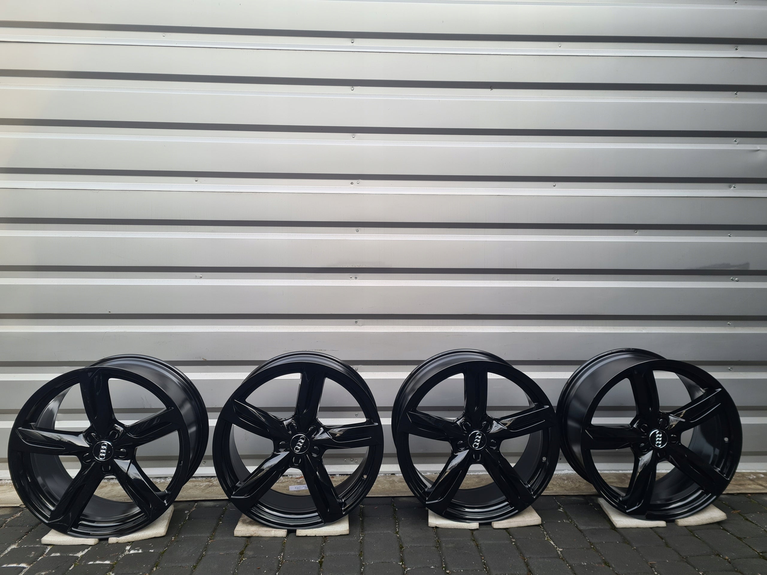 Alu Felge Audi Q3 A6 A8 Q7 A5 A7 Q5 A4 TT 20 Zoll 8.5J 5x112 33ET