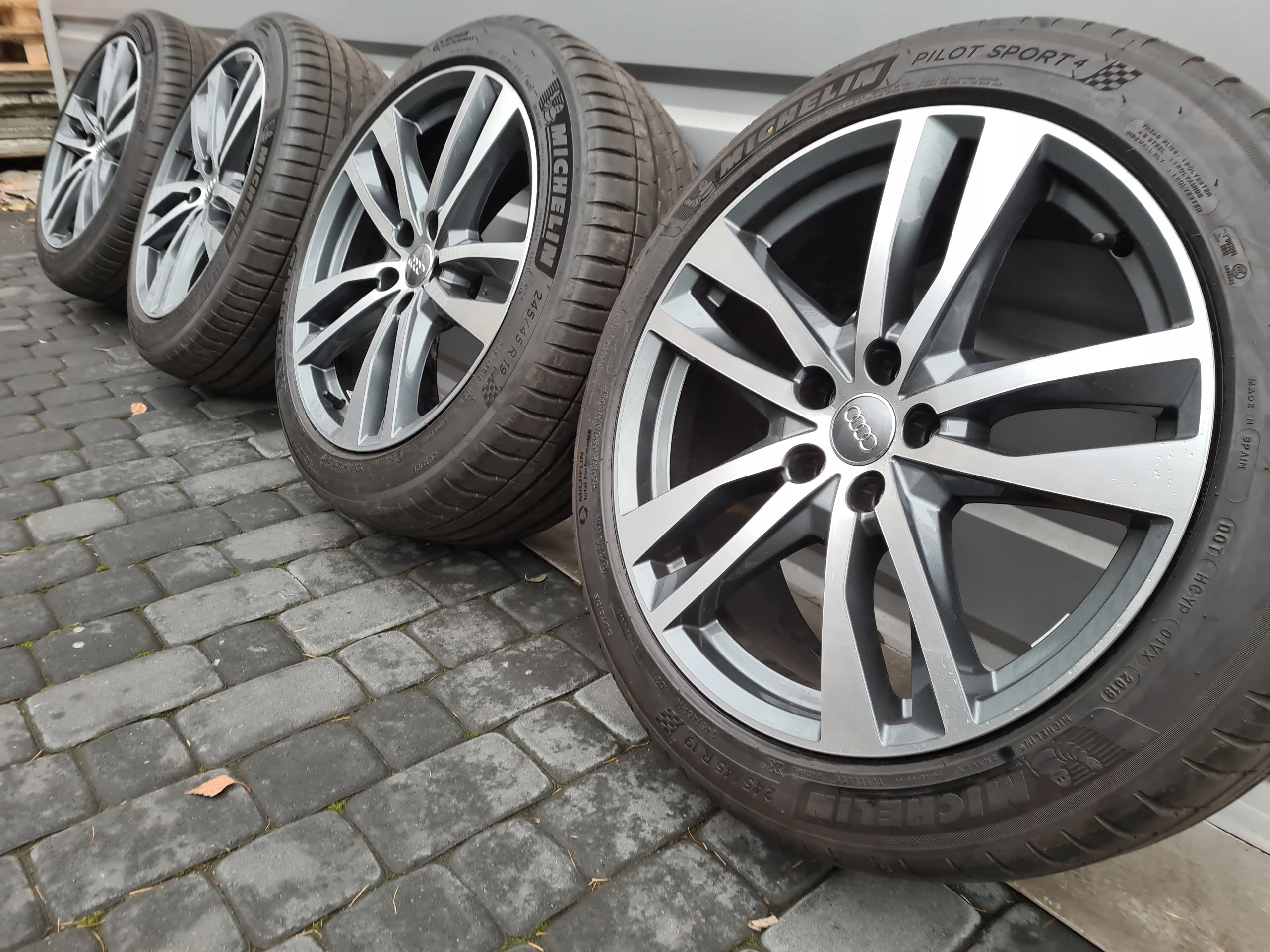 Alu Felge Audi Q3 A6 A8 Q7 A5 A7 Q5 A4 Aluminum rim 19 Zoll 8.5J 5x112 40ET