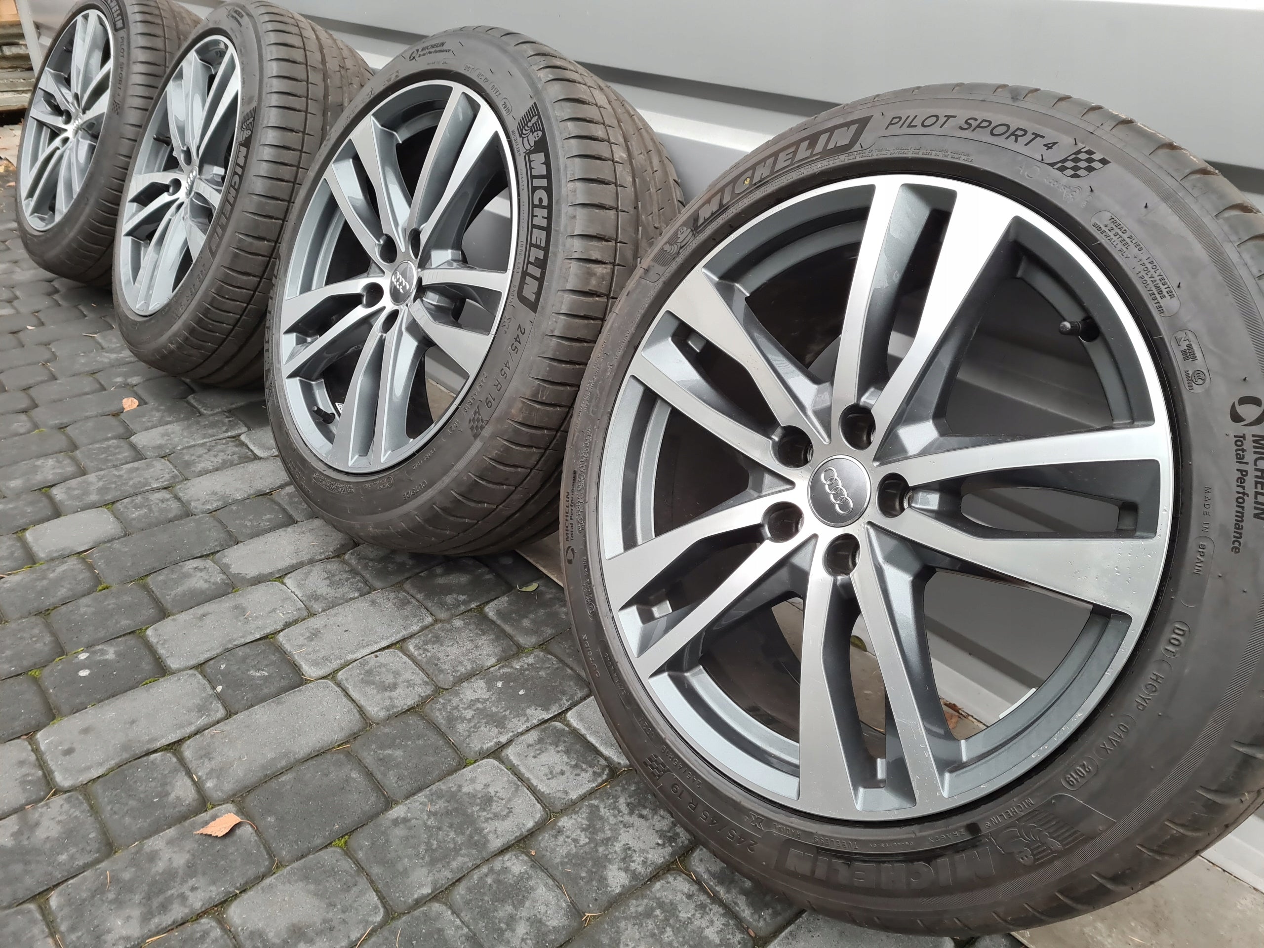 Alu Felge Audi Q3 A6 A8 Q7 A5 A7 Q5 A4 Aluminum rim 19 Zoll 8.5J 5x112 40ET