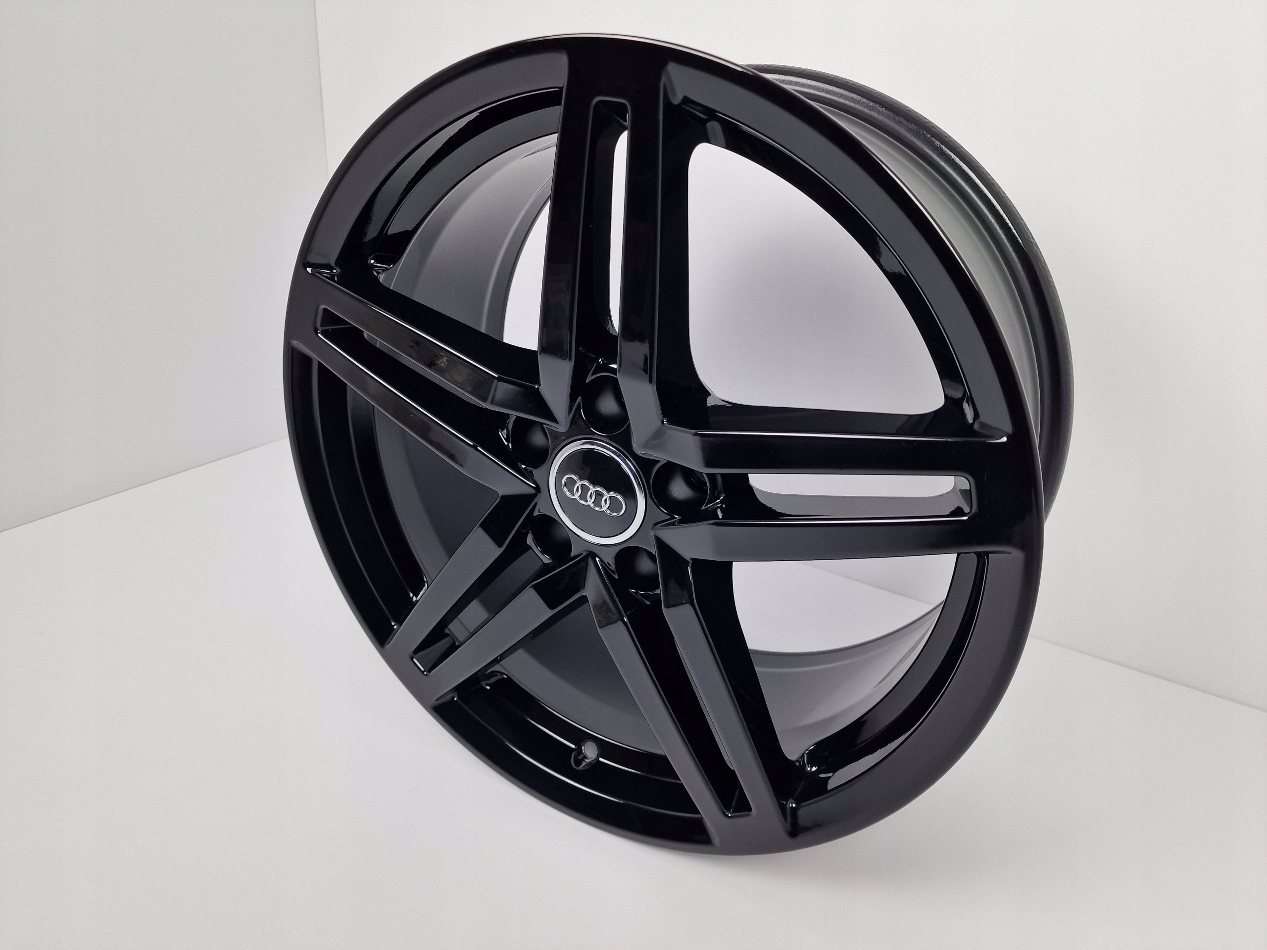 Alu Felge Audi Q3 A6 A8 Q7 A5 A7 Q5 A4 Aluminum rim 18 Zoll 8.0J 5x112 39ET