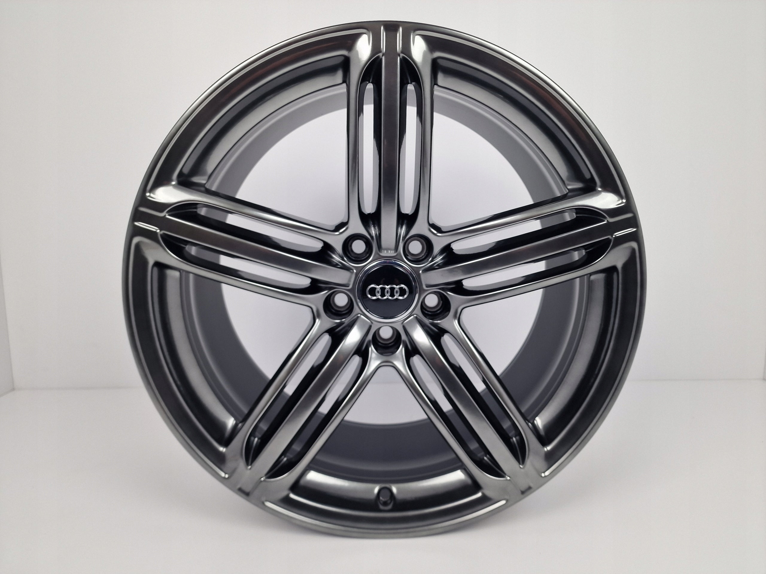 Alu Felge Audi Q3 A6 A8 Q7 A5 A7 Q5 A4 Aluminum rim 19 Zoll 9.0J 5x112 33ET