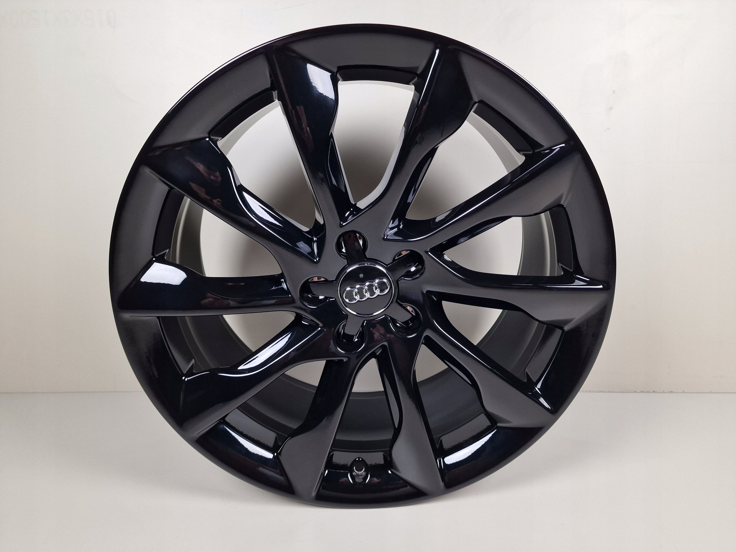 Alu rim Audi Q3 A6 A8 Q7 A5 A7 Q5 A4 Aluminum rim 19 inch 8.5J 5x112 32ET 