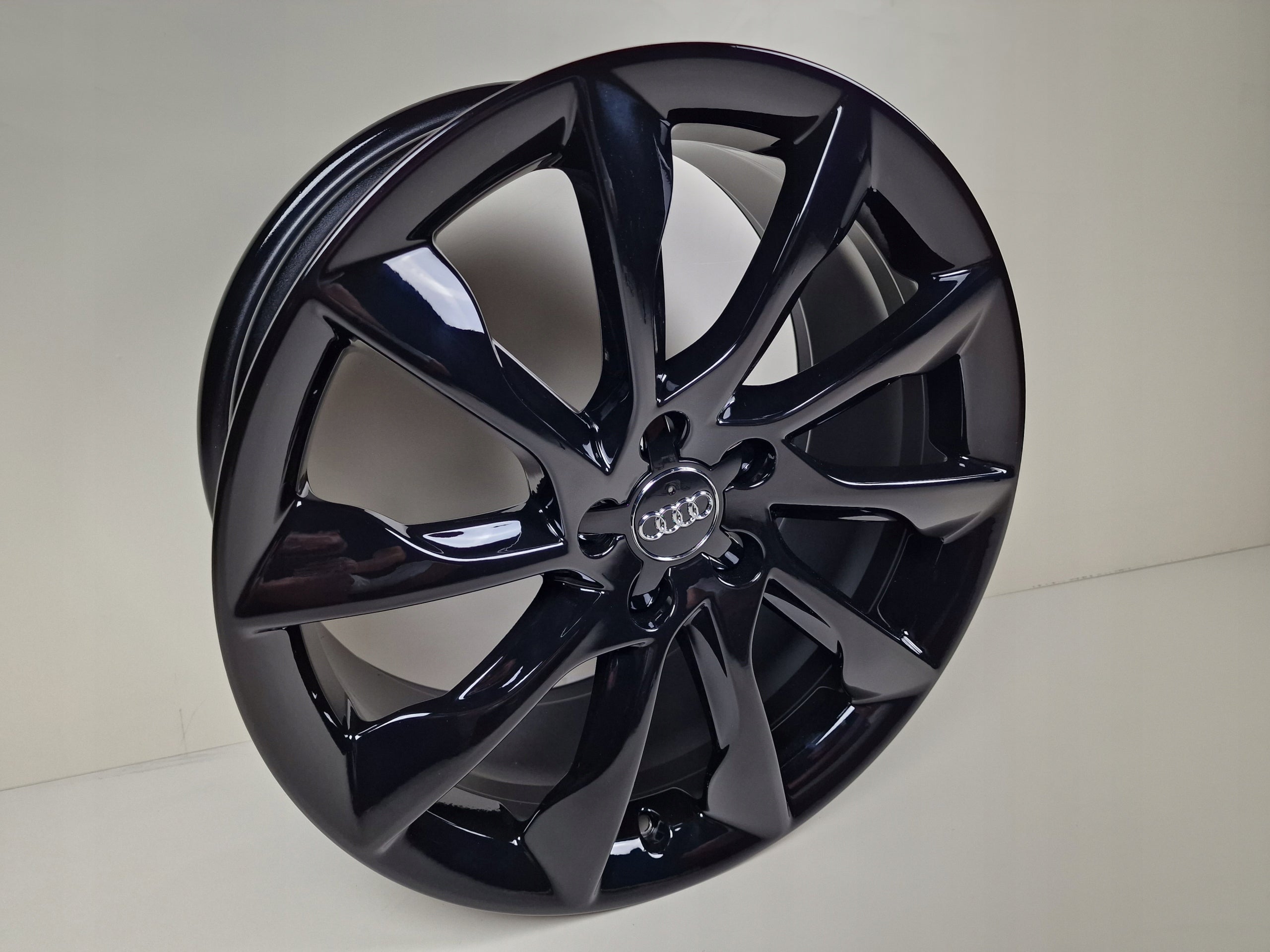 Alu Felge Audi Q3 A6 A8 Q7 A5 A7 Q5 A4 Aluminum rim 19 Zoll 8.5J 5x112 32ET