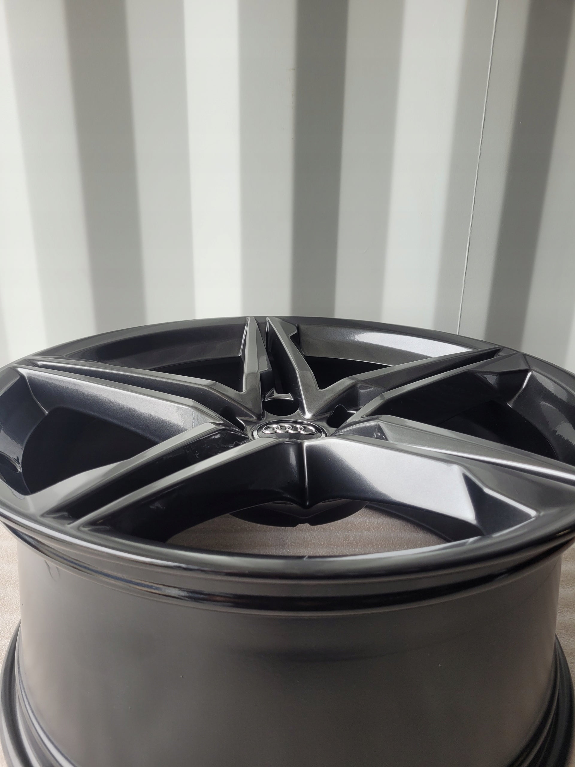 Alu Felge Audi Q3 A6 A8 Q7 A5 A7 Q5 A4 Aluminum rim 18 Zoll 8.5J 5x112 29ET