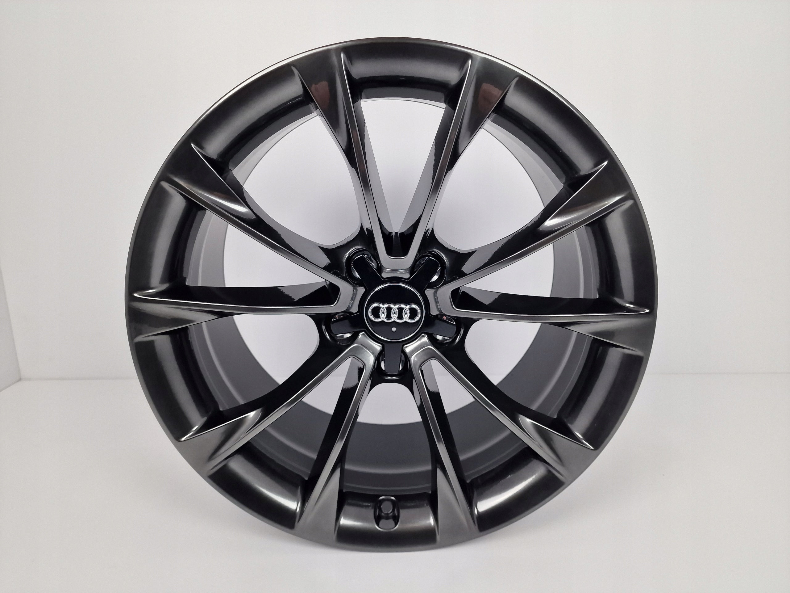 Alu Felge Audi Q3 A6 A8 Q7 A5 A7 Q5 A4 Aluminum rim 18 Zoll 8.5J 5x112 29ET