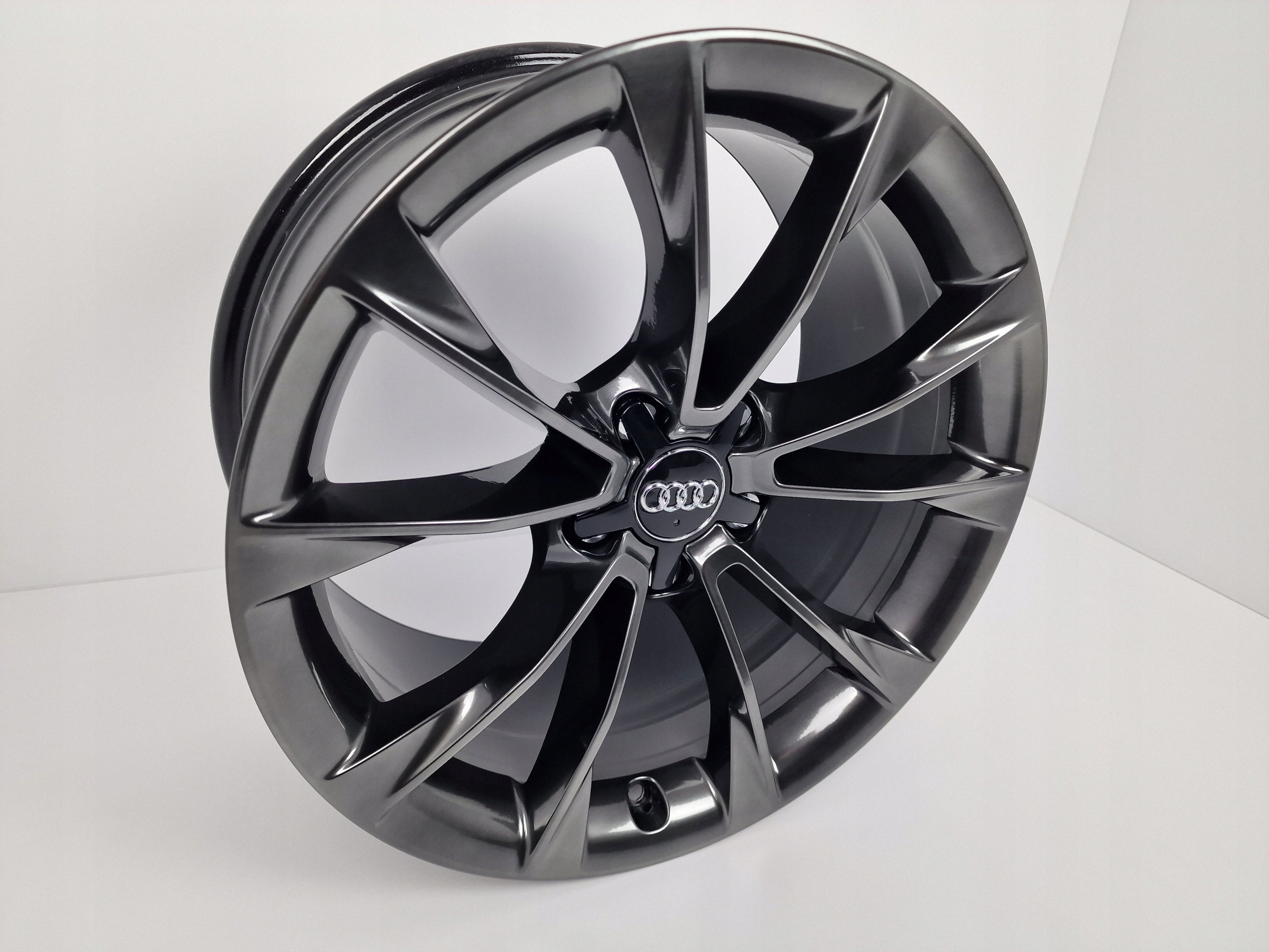 Alu Felge Audi Q3 A6 A8 Q7 A5 A7 Q5 A4 Aluminum rim 18 Zoll 8.5J 5x112 29ET