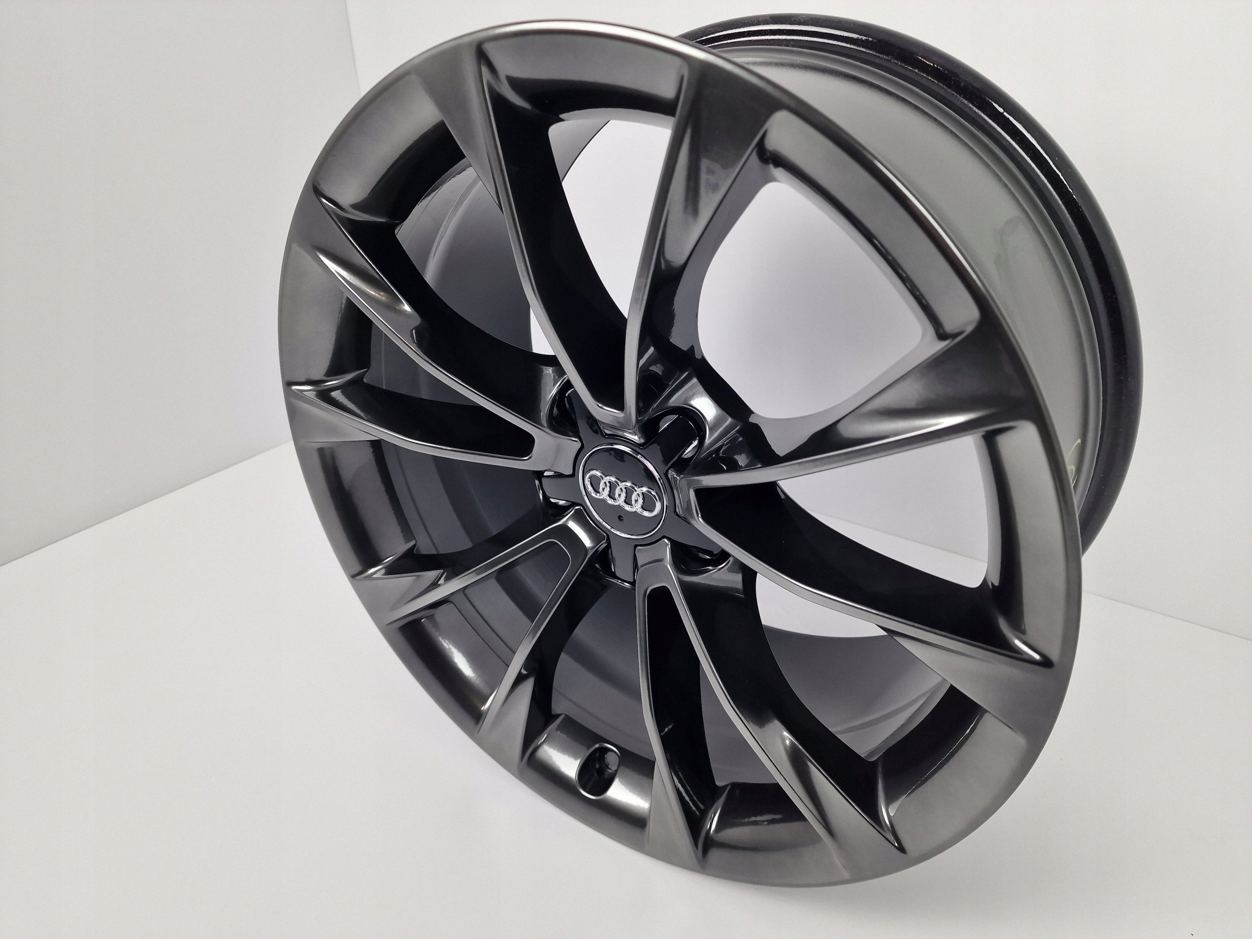 Alu Felge Audi Q3 A6 A8 Q7 A5 A7 Q5 A4 Aluminum rim 18 Zoll 8.5J 5x112 29ET