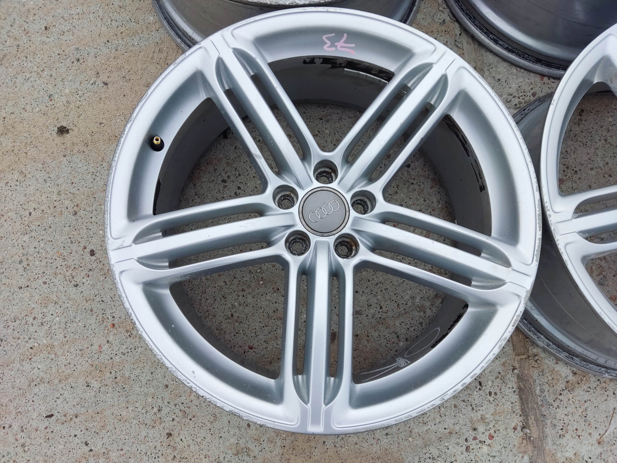 Alu Felge Audi A4 A6 A7 Q5 A8 A5 20 Zoll 8.5J 5x112 33ET 8R0601025AH