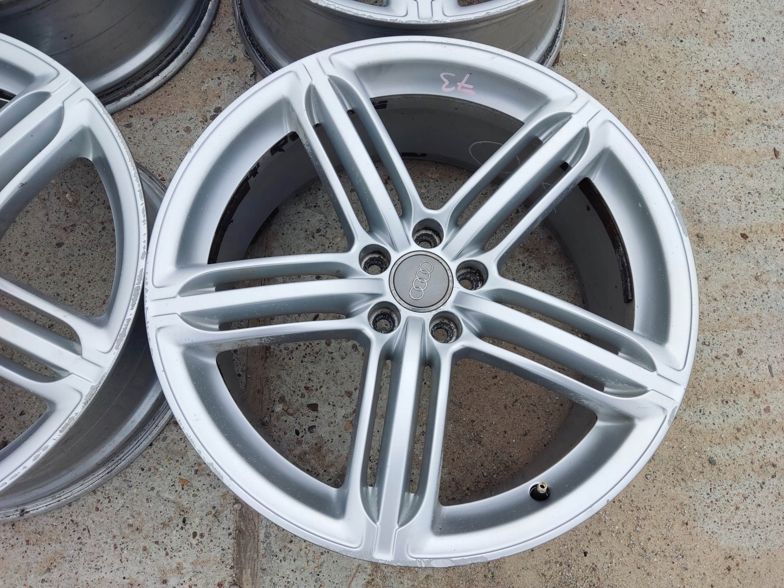 Alu Felge Audi A4 A6 A7 Q5 A8 A5 20 Zoll 8.5J 5x112 33ET 8R0601025AH