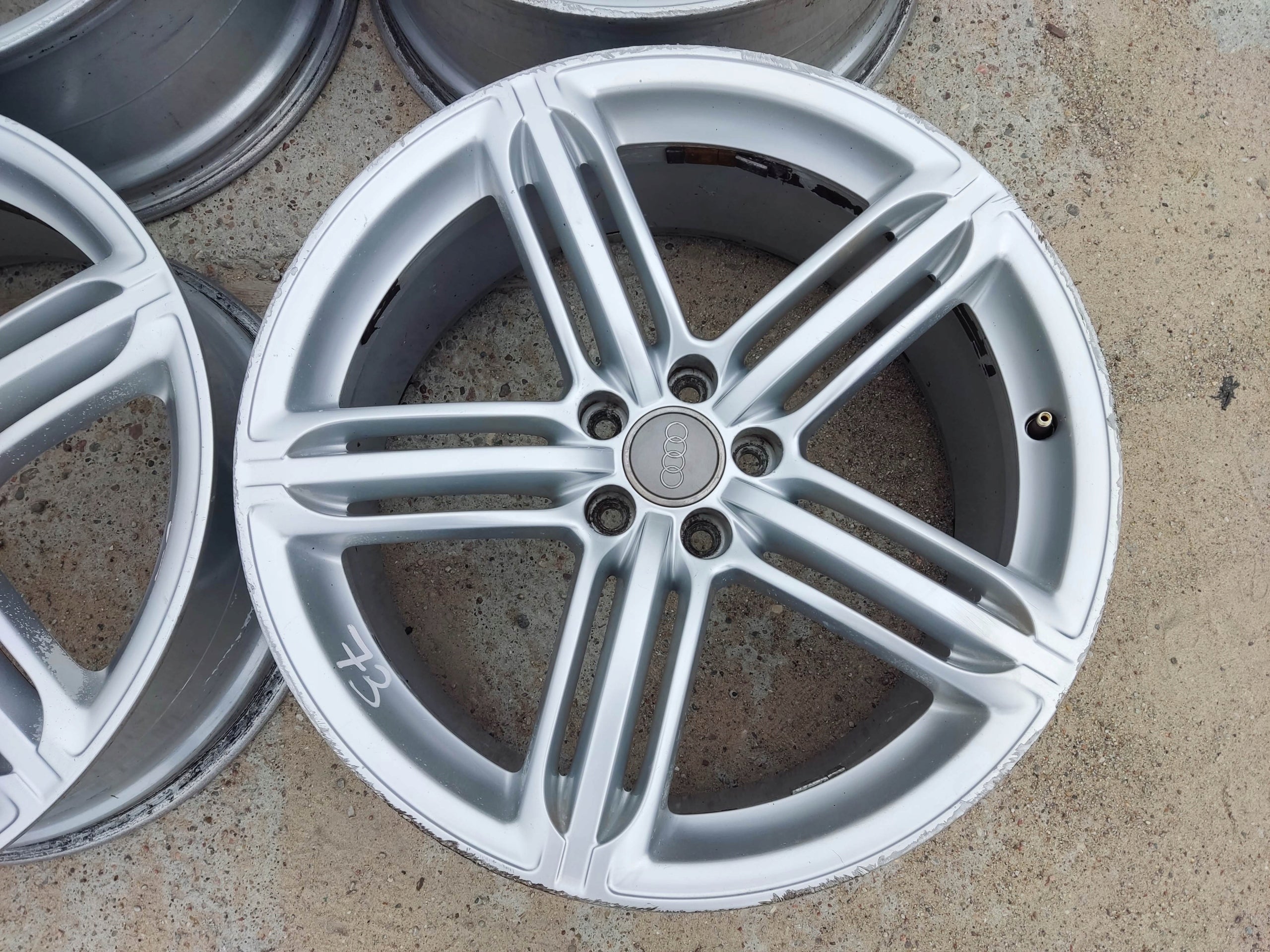 Alu Felge Audi A4 A6 A7 Q5 A8 A5 20 Zoll 8.5J 5x112 33ET 8R0601025AH