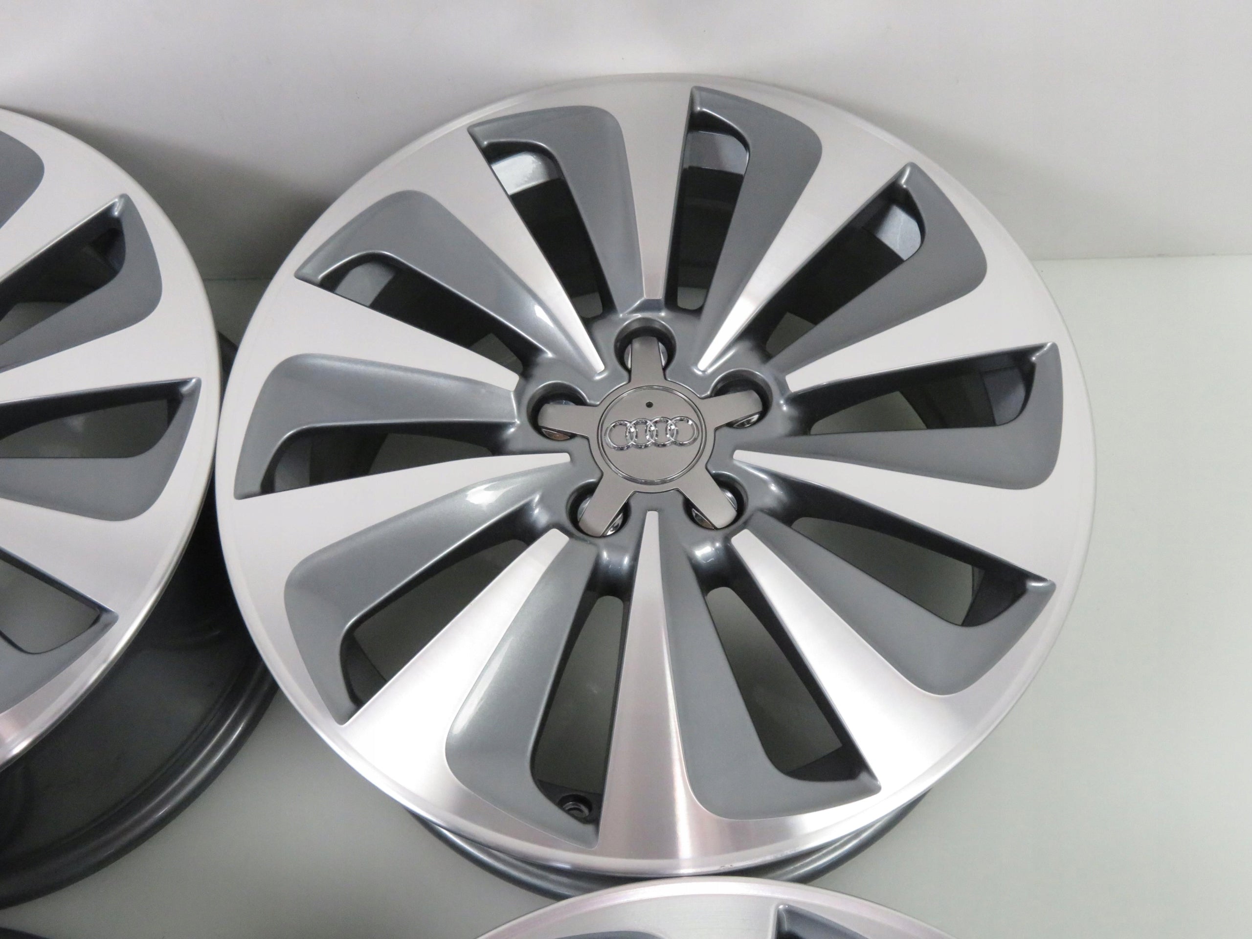 Alu Felge Audi A6 A8 A5 A7 A4 Aluminum rim 18 Zoll 8.0J 5x112 39ET