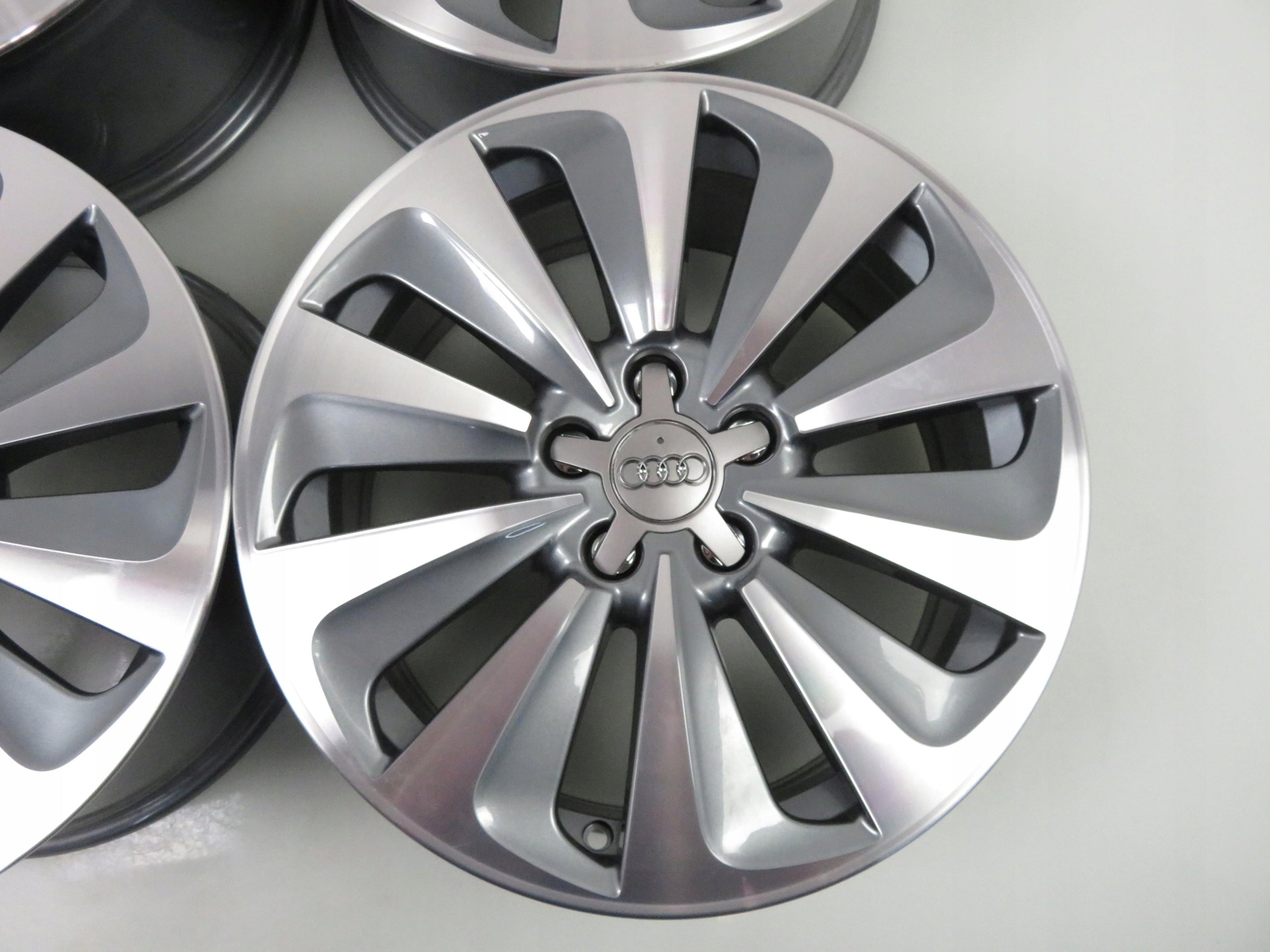 Alu Felge Audi A6 A8 A5 A7 A4 Aluminum rim 18 Zoll 8.0J 5x112 39ET