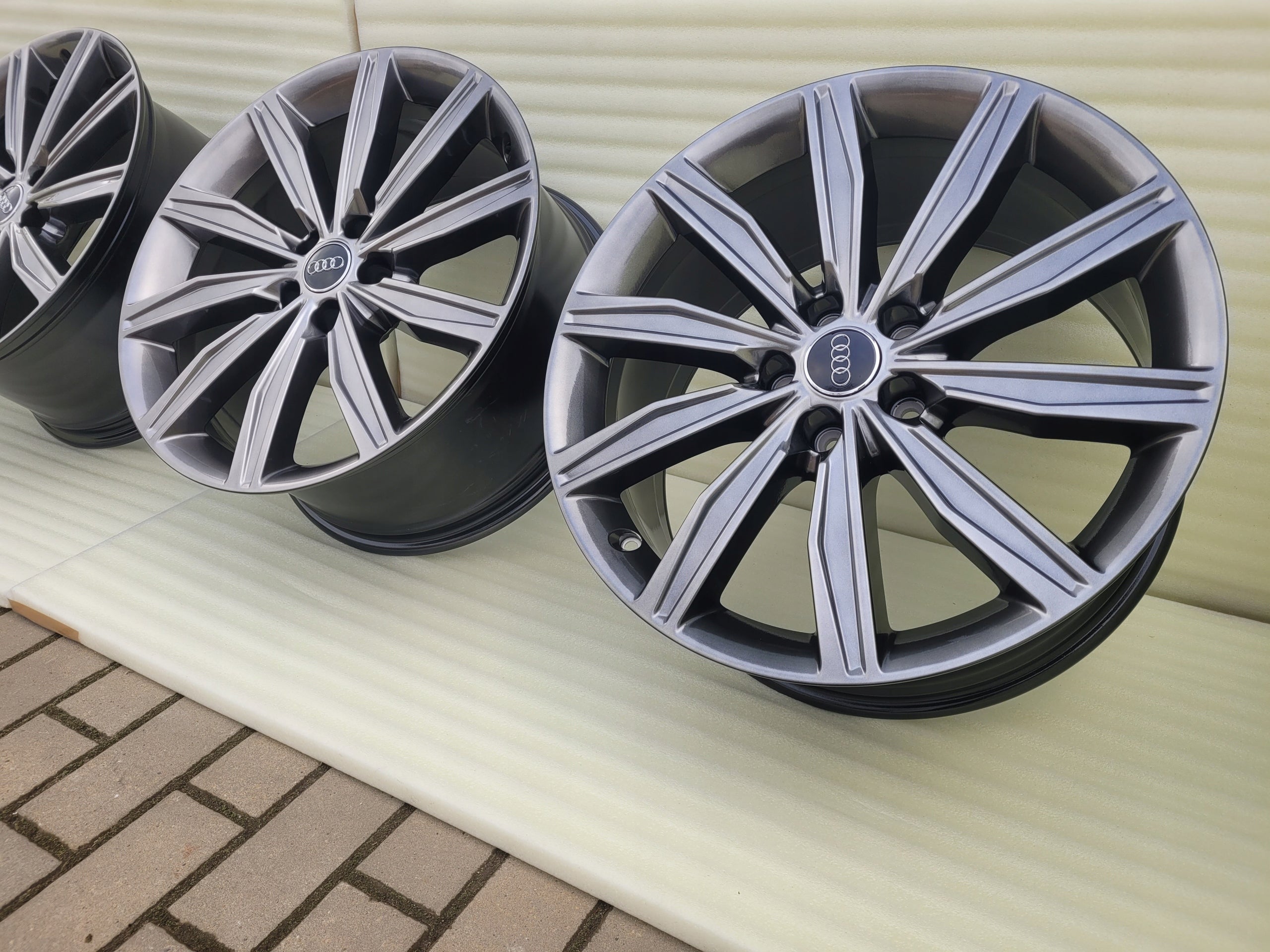 Alu Felge Audi A6 S5 Q7 A5 A7 S6 Q5 A4 Aluminum rim 19 Zoll 8.5J 5x112 40ET