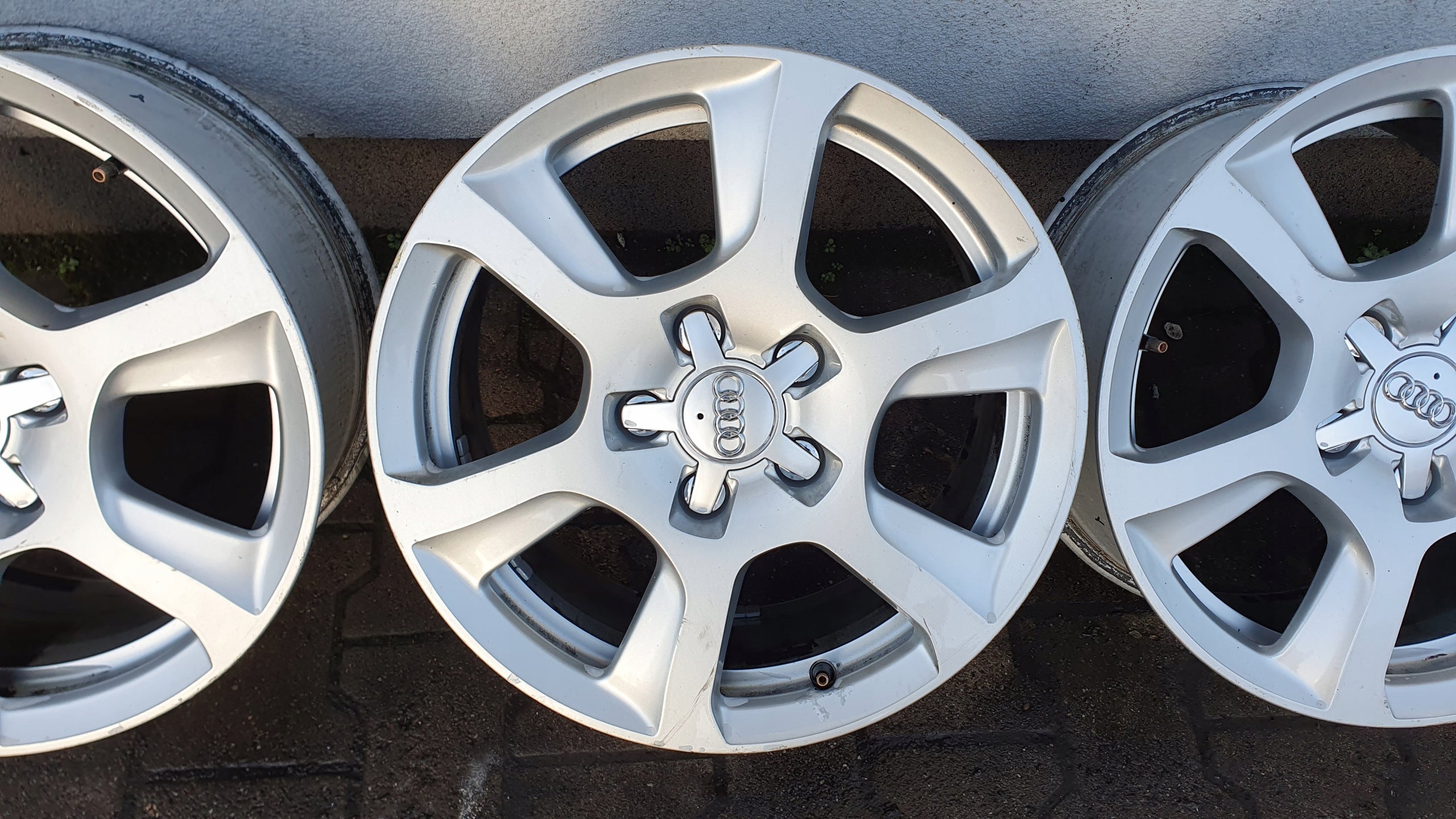 Alu Felge Audi Q3 A4 A6 A5 Aluminum rim 16 Zoll 7.5J 5x112 45ET 8K0601025F